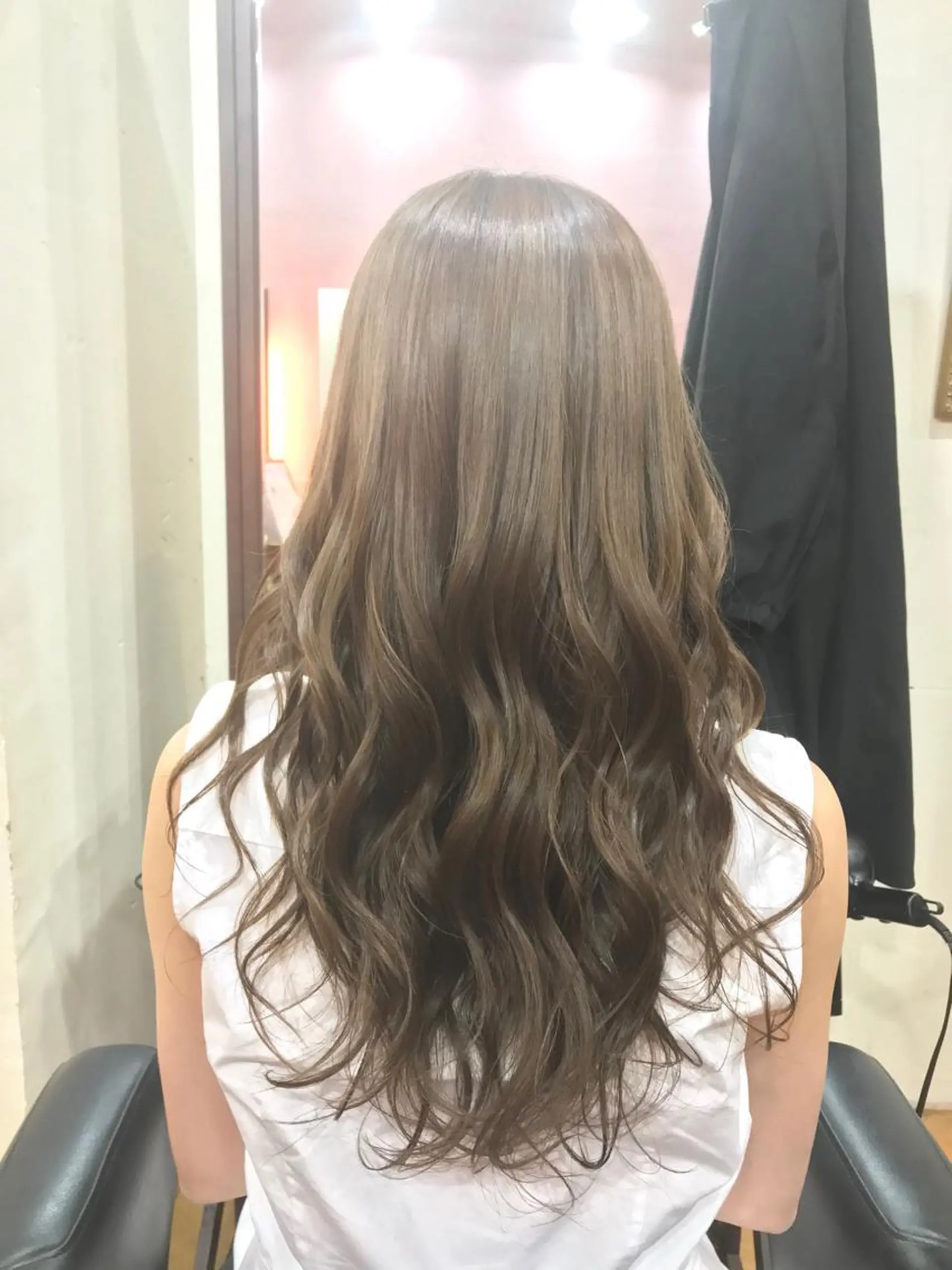 ロング カラー ブリーチ カット ヘアカラー トリートメント 韓国レイヤーカット★ 小林大樹のヘアスタイル