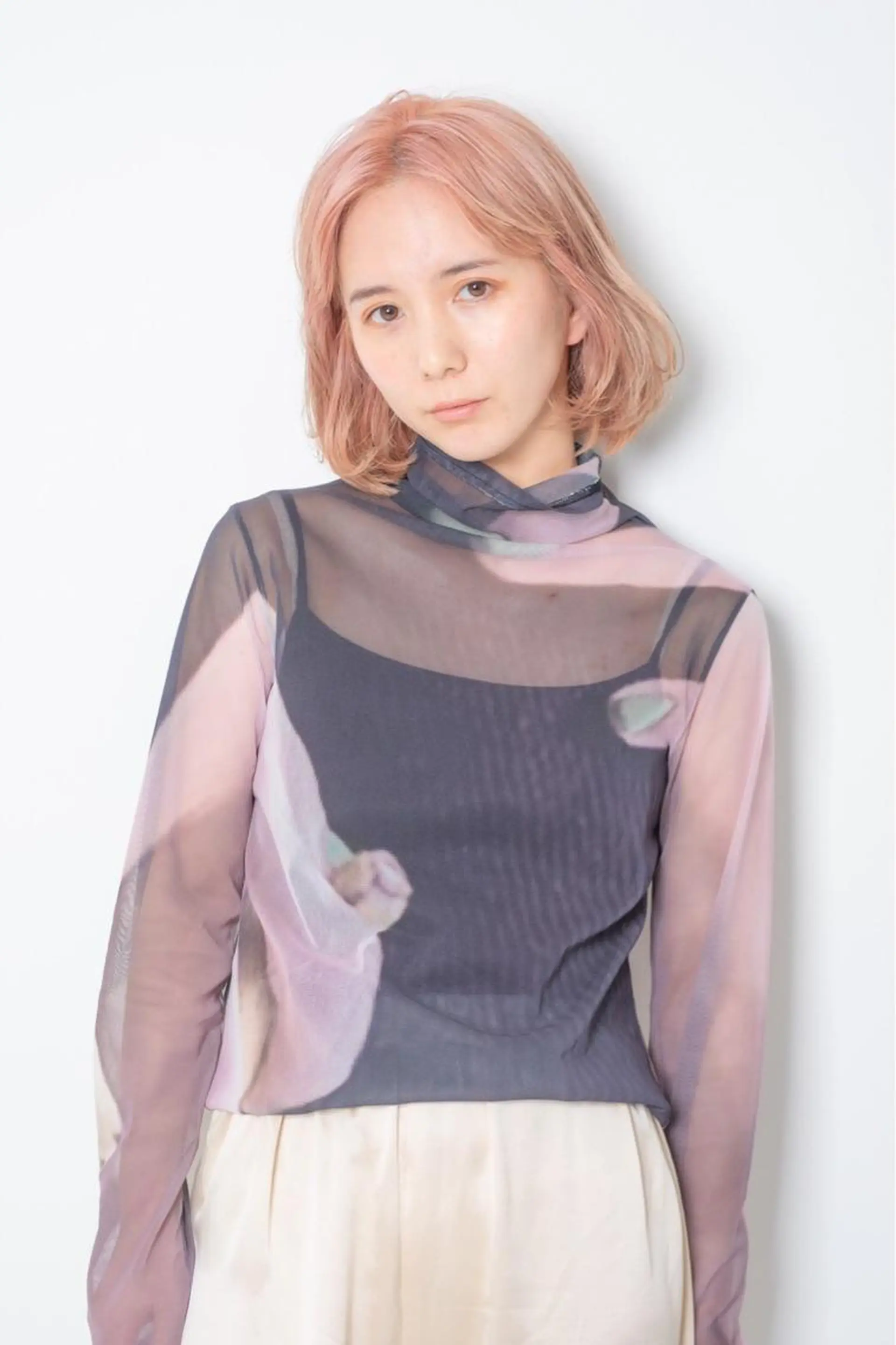 ショート カラー バレイヤージュ ブリーチ ダブルカラー グラデーションカラー ハイライトカラー hair salon mementoのヘアスタイル