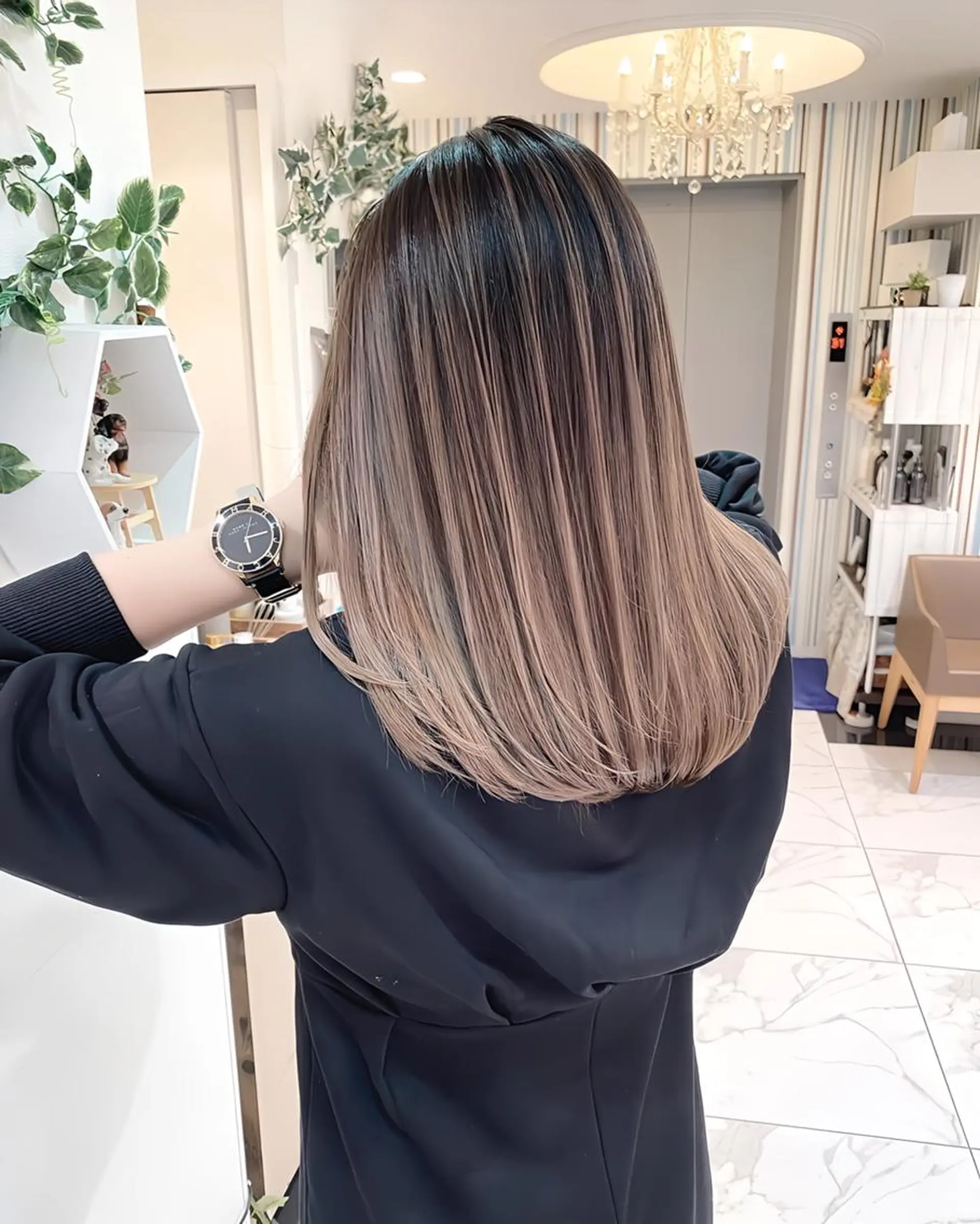 セミロング カラー バレイヤージュ 髪質改善 レイヤーカット カット ヘアカラー トリートメント 山崎俊輔/髪質改善 /バレイヤージュのヘアスタイル