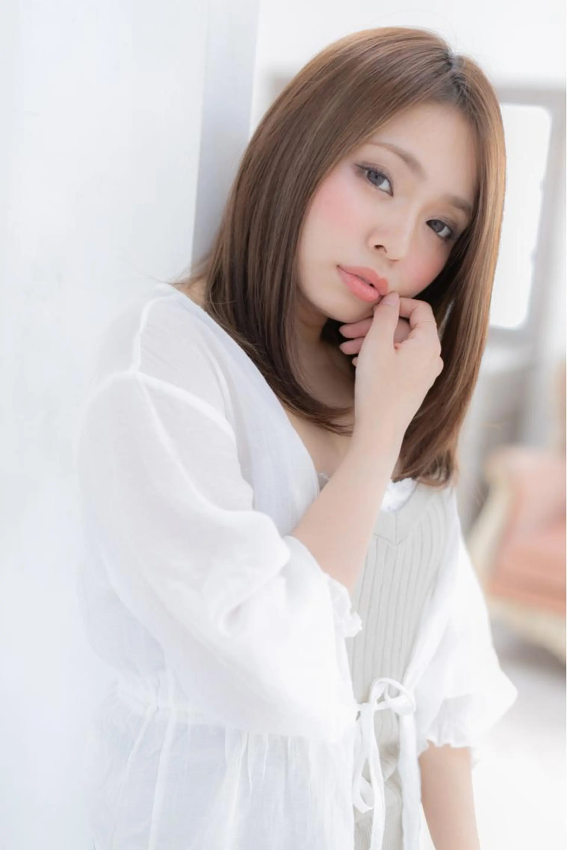 セミロング カラー パーマ ヘアアレンジ 川上 有香のヘアスタイル