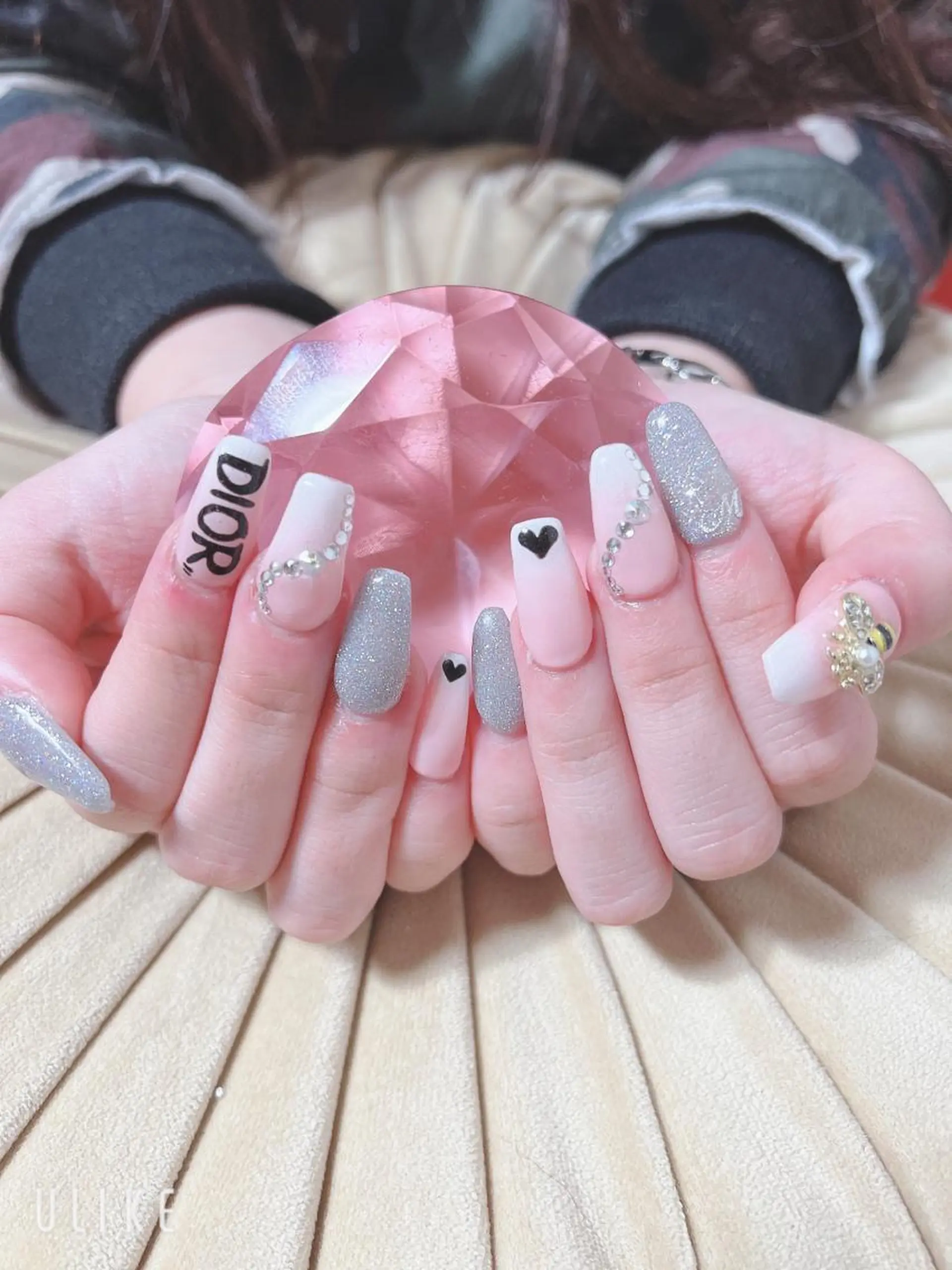 ネイル アートネイル ジェルネイル ロングネイル スカルプネイル ストーンネイル Toujours所属・山崎 美姫のネイルデザイン