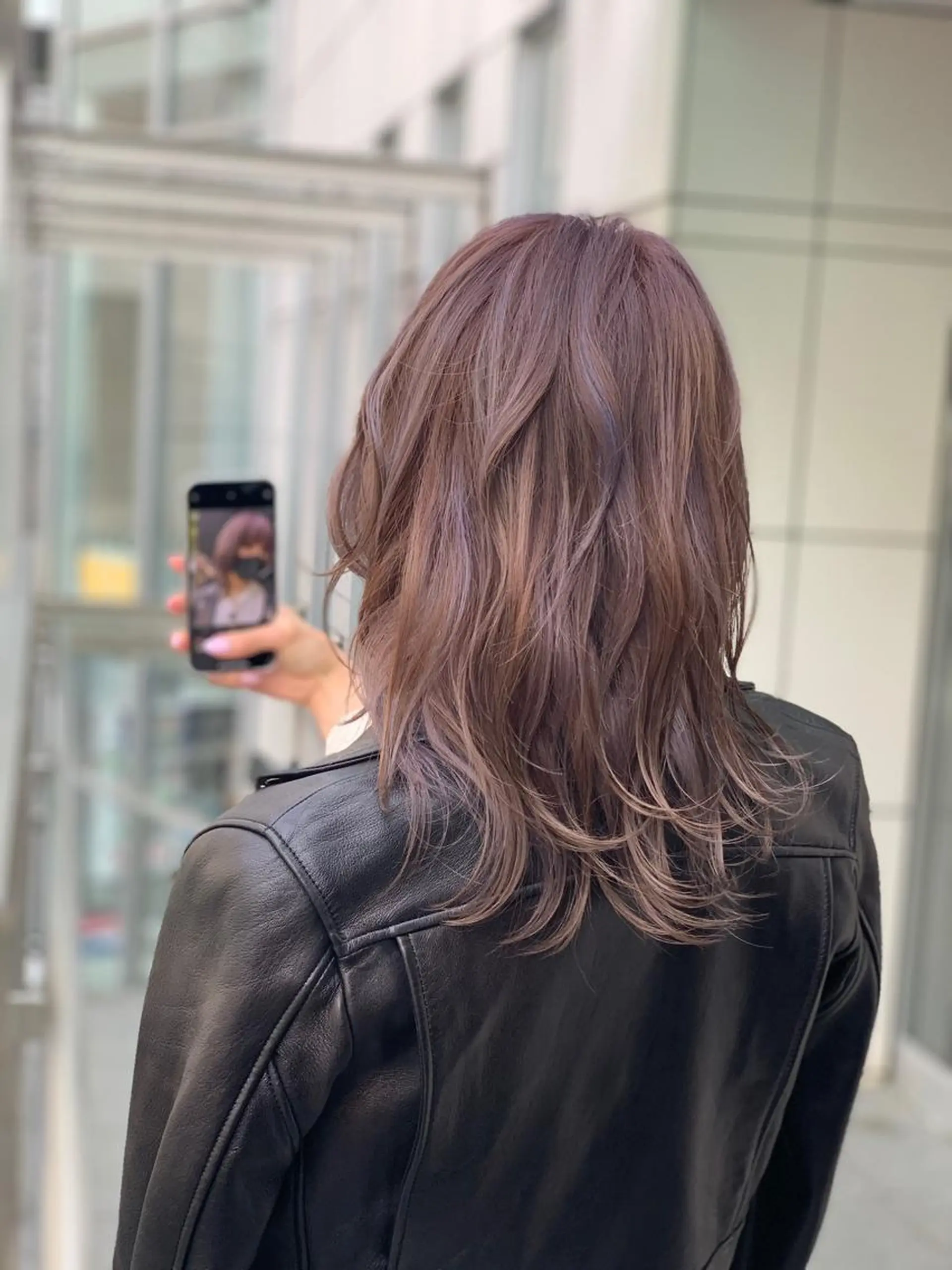 セミロング カラー グレージュ ハイライトカラー ハイライト 姫カット BRAIDS💎愛子 大人ハイライト💎のヘアスタイル