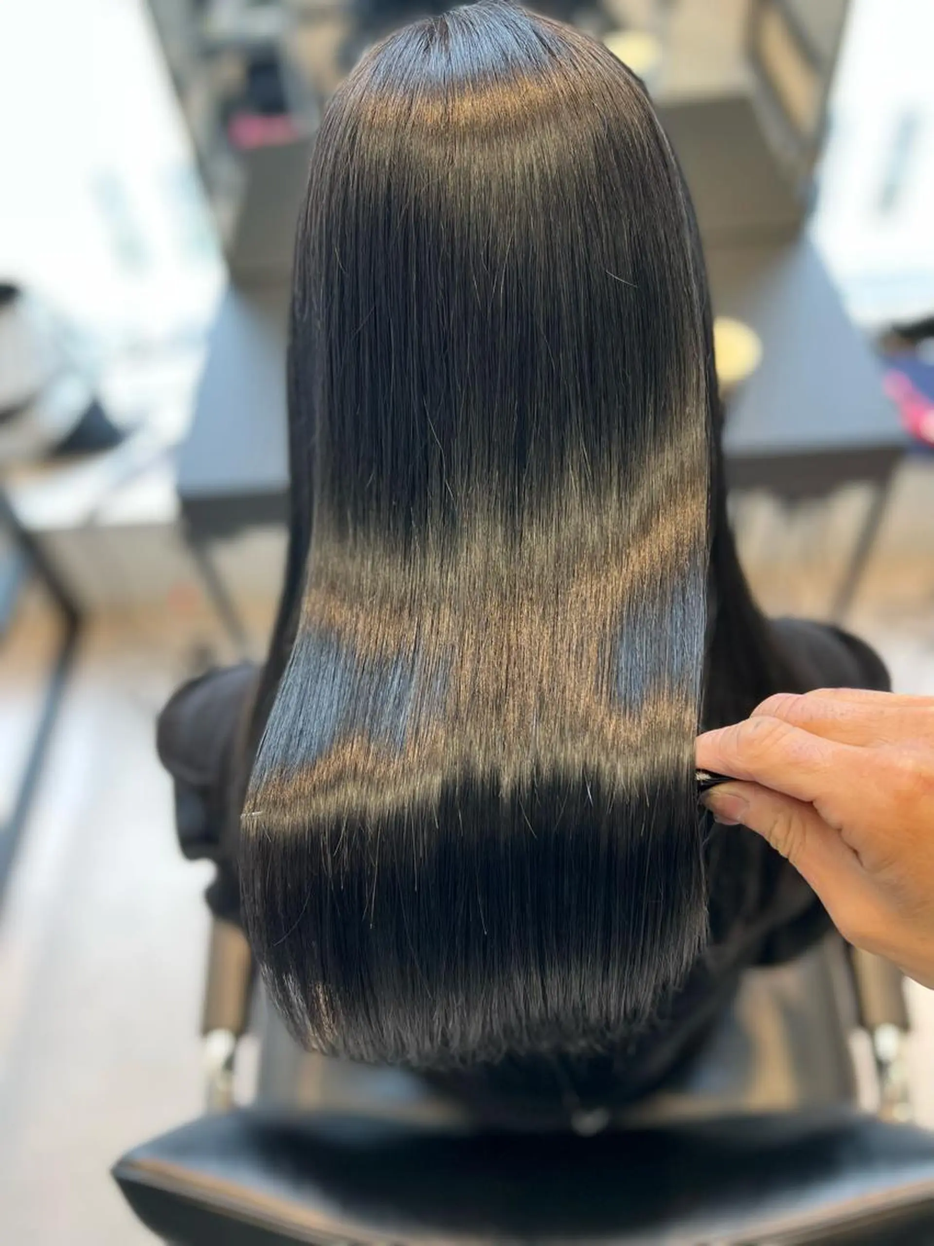 ロング カラー 黒髪 ブルーカラー ブルーブラック ブルージュ 縮毛矯正 縮毛矯正　野口 恵のヘアスタイル