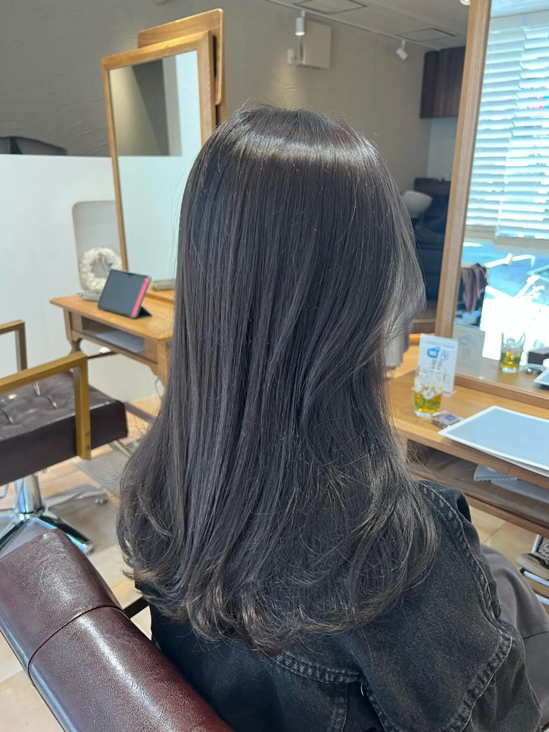 セミロング カラー ヘアカラー トリートメント 🥀韓国ヘア🥀 宮津真菜のヘアスタイル