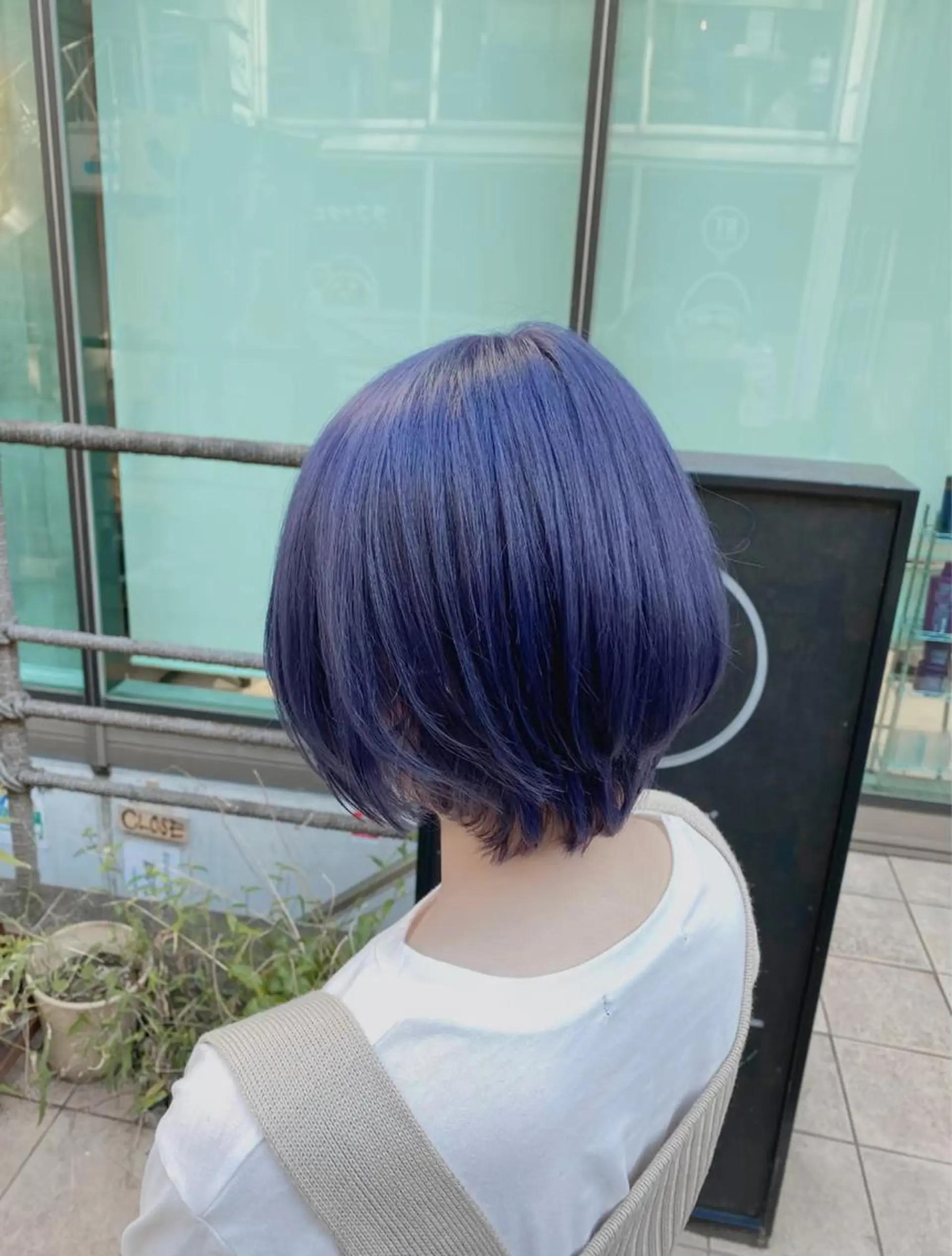 ショート カラー ハイトーンカラー ネイビーカラー ヘアカラー トリートメント カラー🌈/カット /栄/misa👻のヘアスタイル