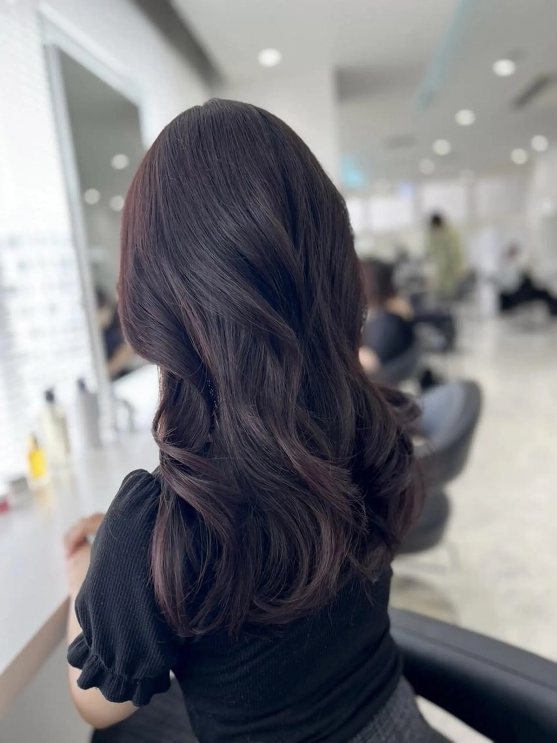 カラー 冬の透明感暗髪❄️ トレンドヘア❄️のヘアスタイル