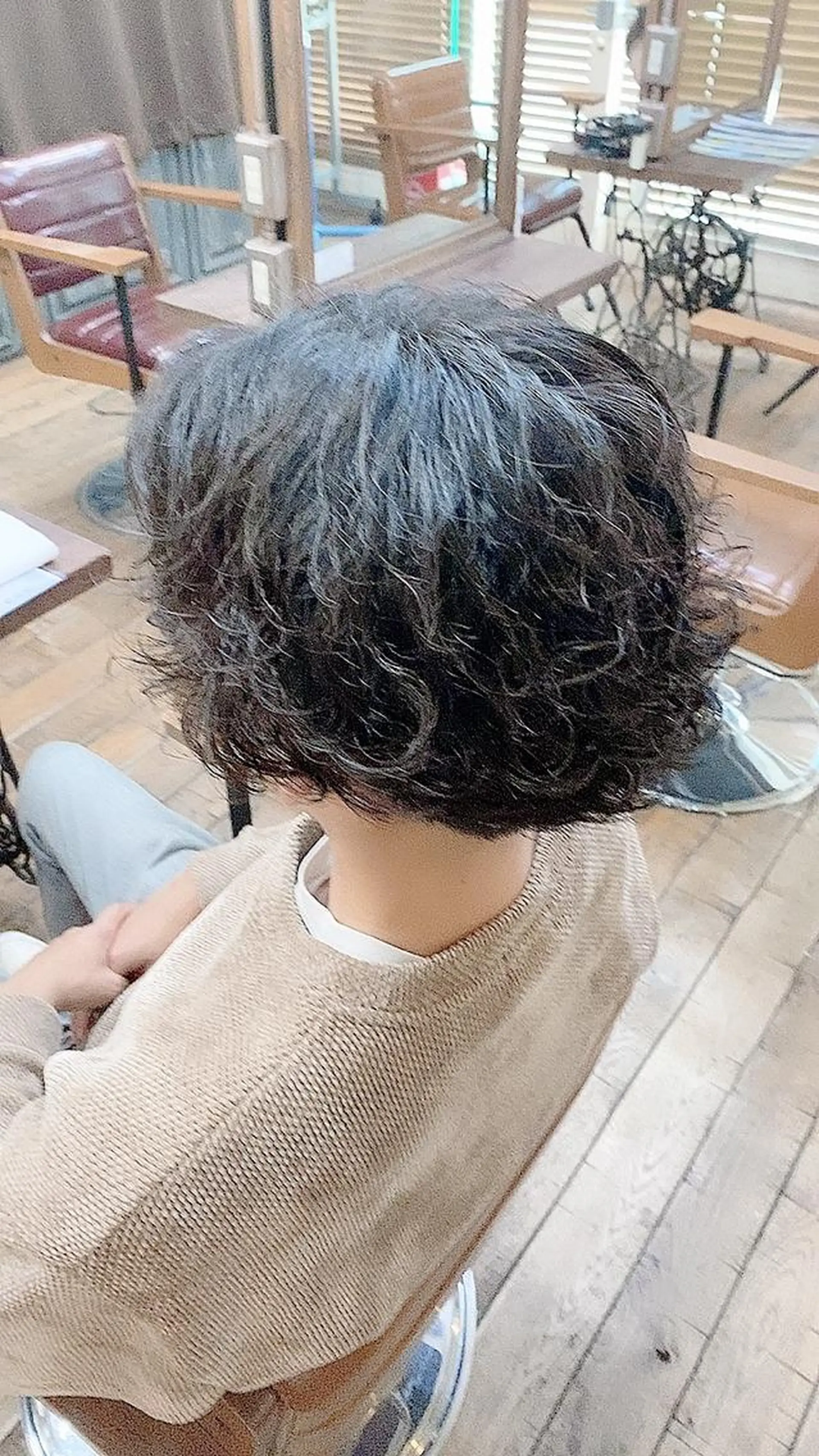 パーマ メンズ メンズブリーチ センターパート マッシュ メンズパーマ ツーブロック 國分 伸也のヘアスタイル