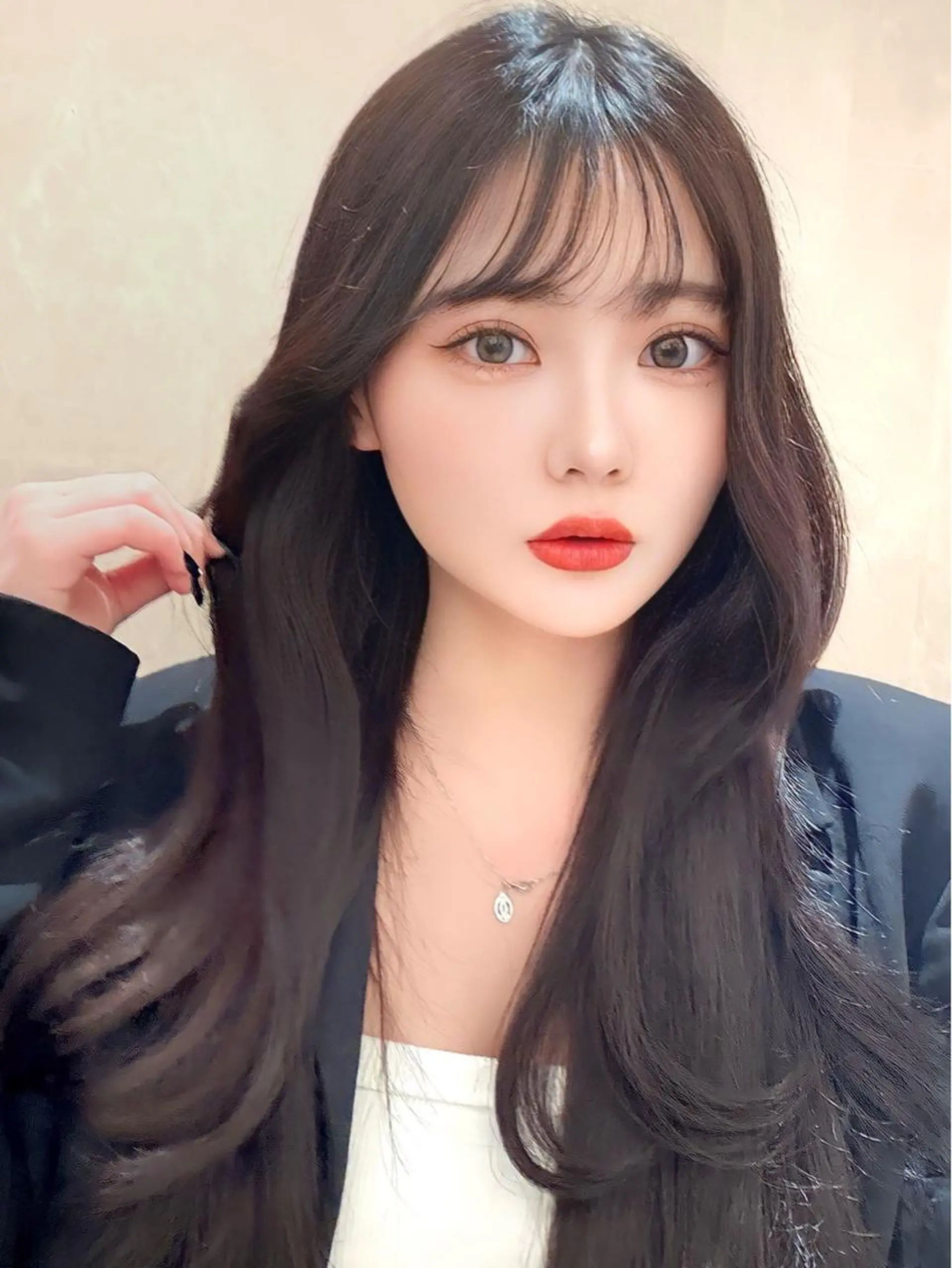 ロング カラー エギョモリ 顔まわりレイヤー 顔周りカット ハイレイヤー ヨシンモリ カット ヘアカラー トリートメント 顔周り特化/韓国ヘア /レイヤー/吉野幸大のヘアスタイル