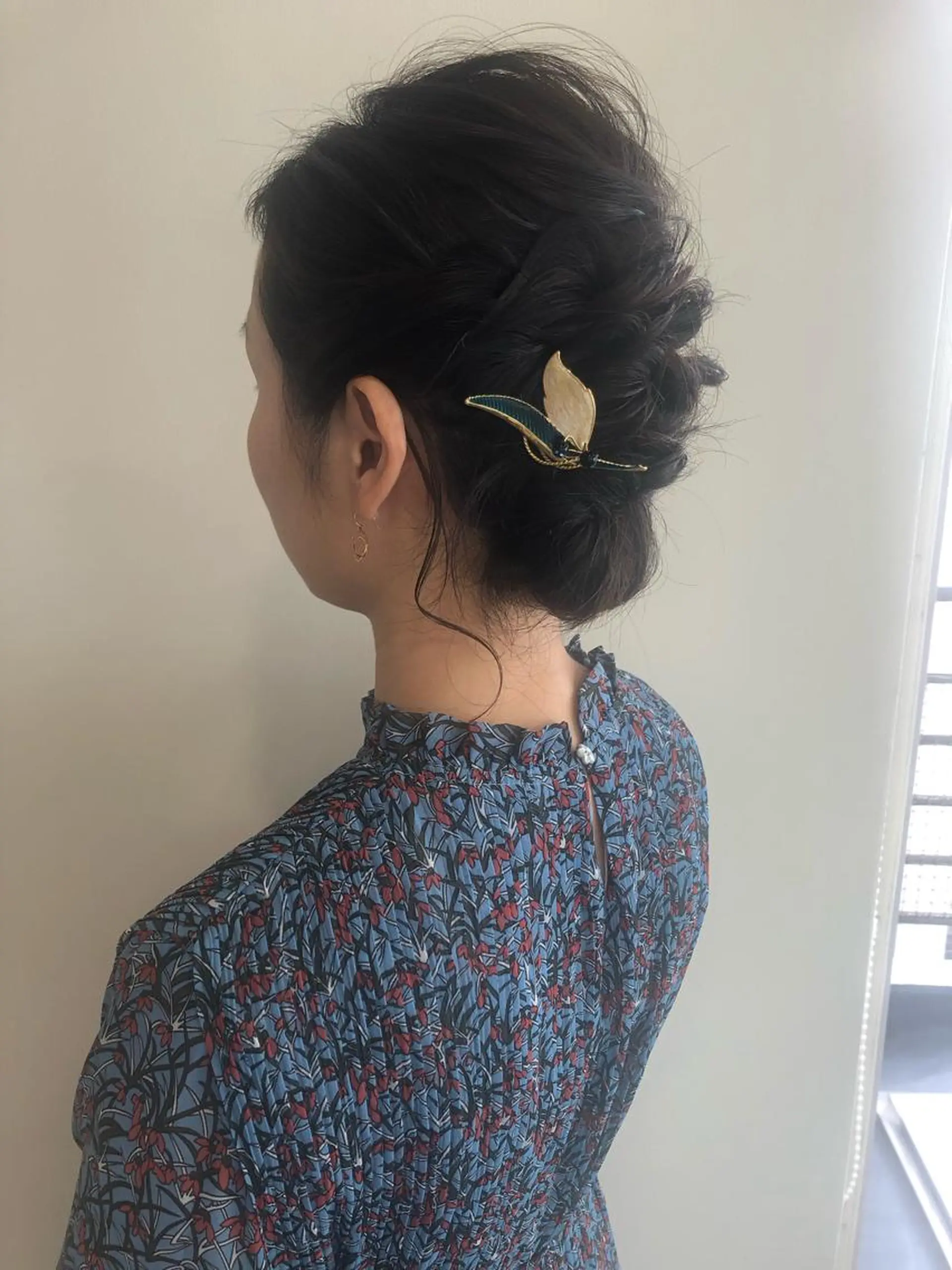 ミディアム ヘアアレンジ MIOベージュカラー 柔らかいカラーのヘアスタイル