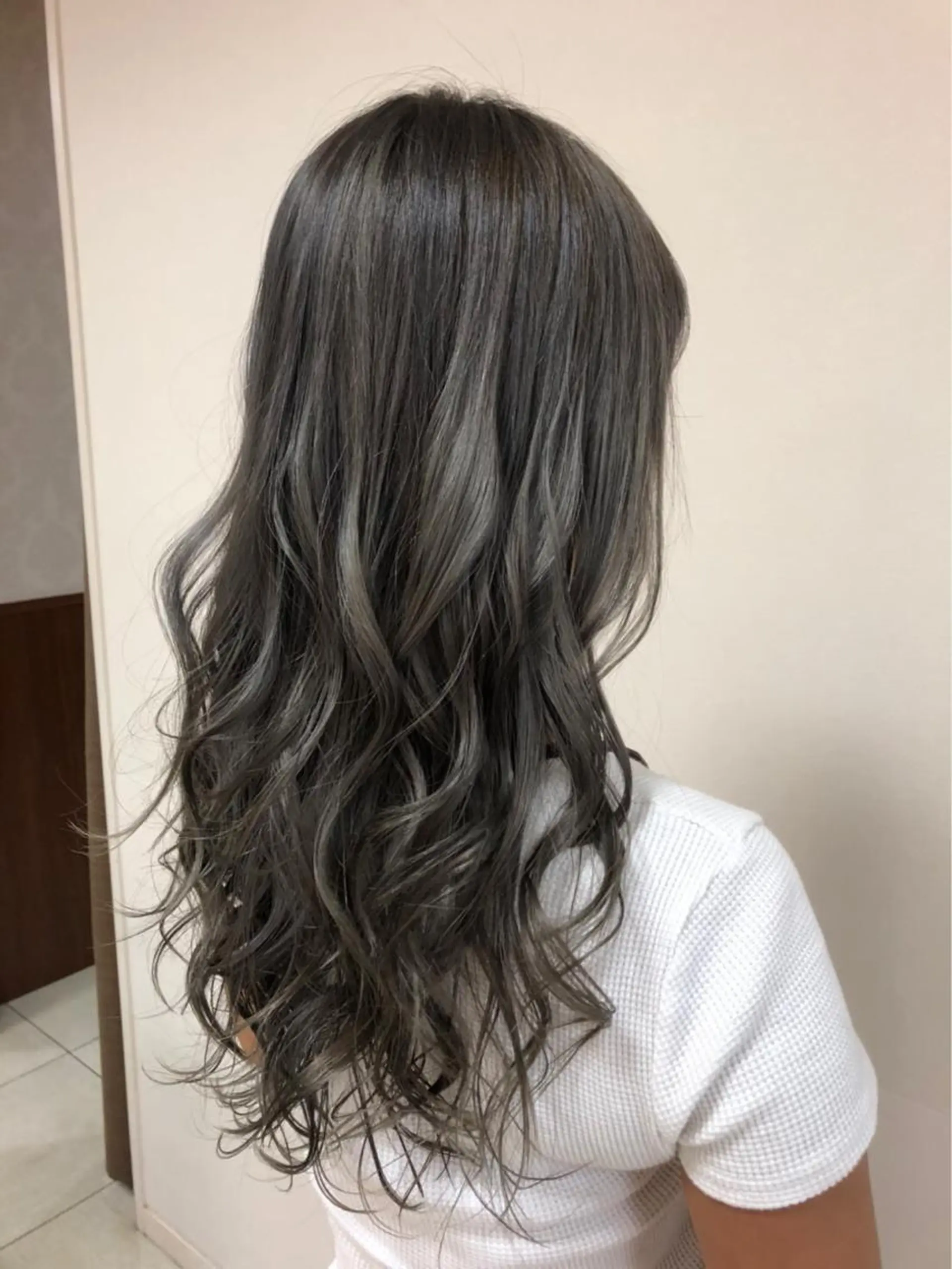 ロング カラー ヘアアレンジ ヘアカラー トリートメント 【Sweep】おじま のぞみのヘアスタイル