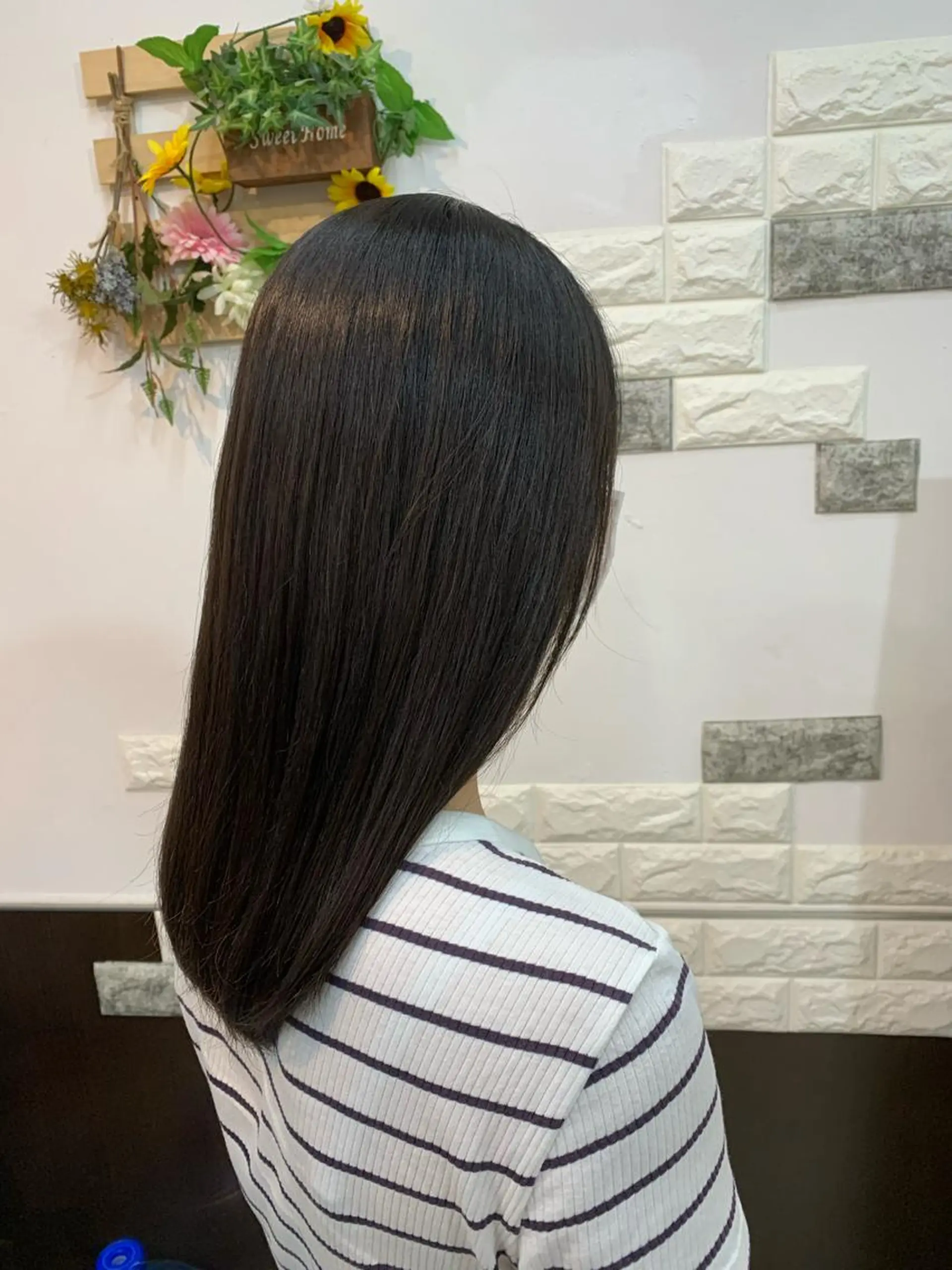 セミロング 縮毛矯正 大人女性ぼかし メンズ強化🦙平作のヘアスタイル