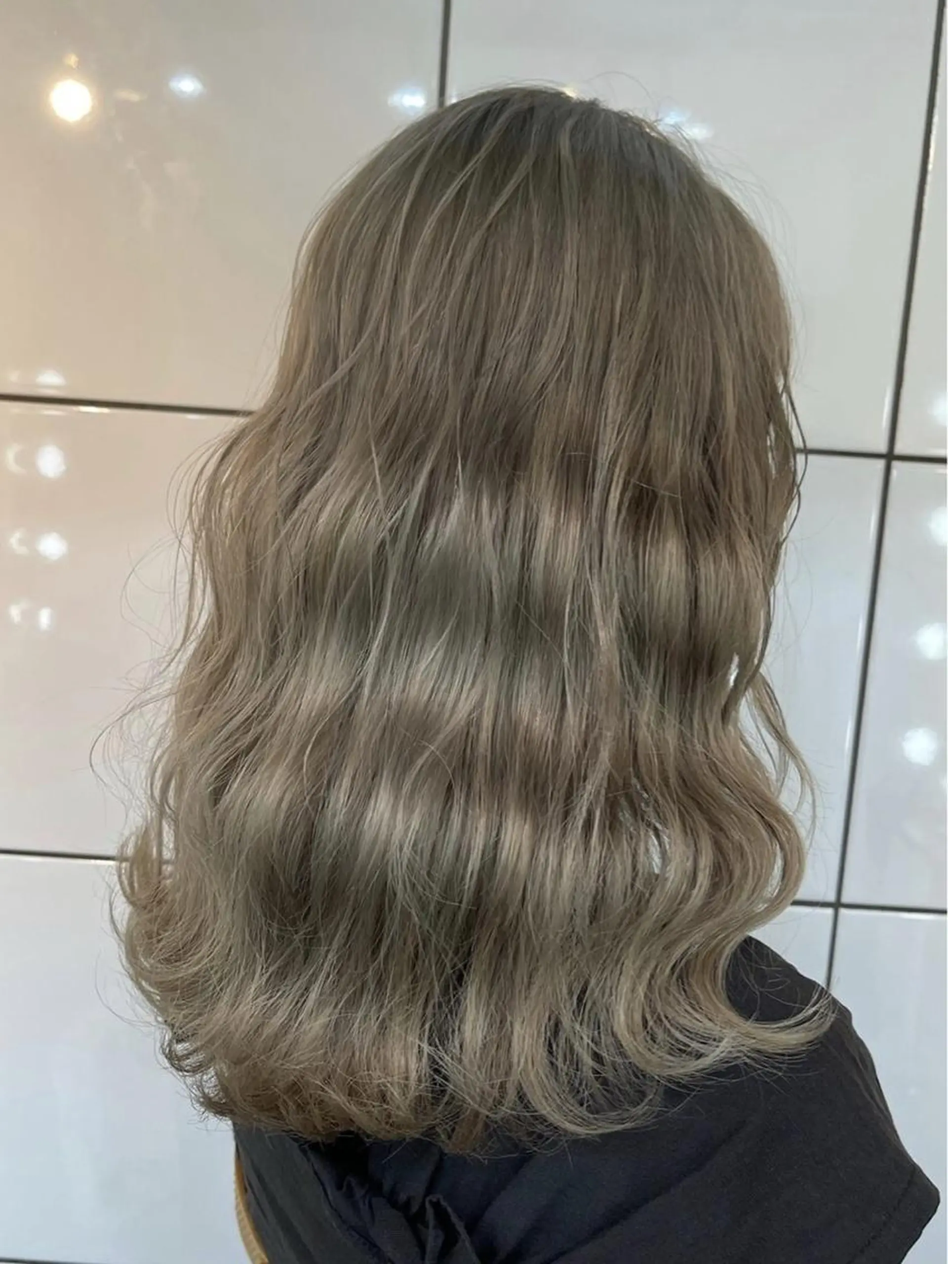 ロング カラー 前田 桃花のヘアスタイル