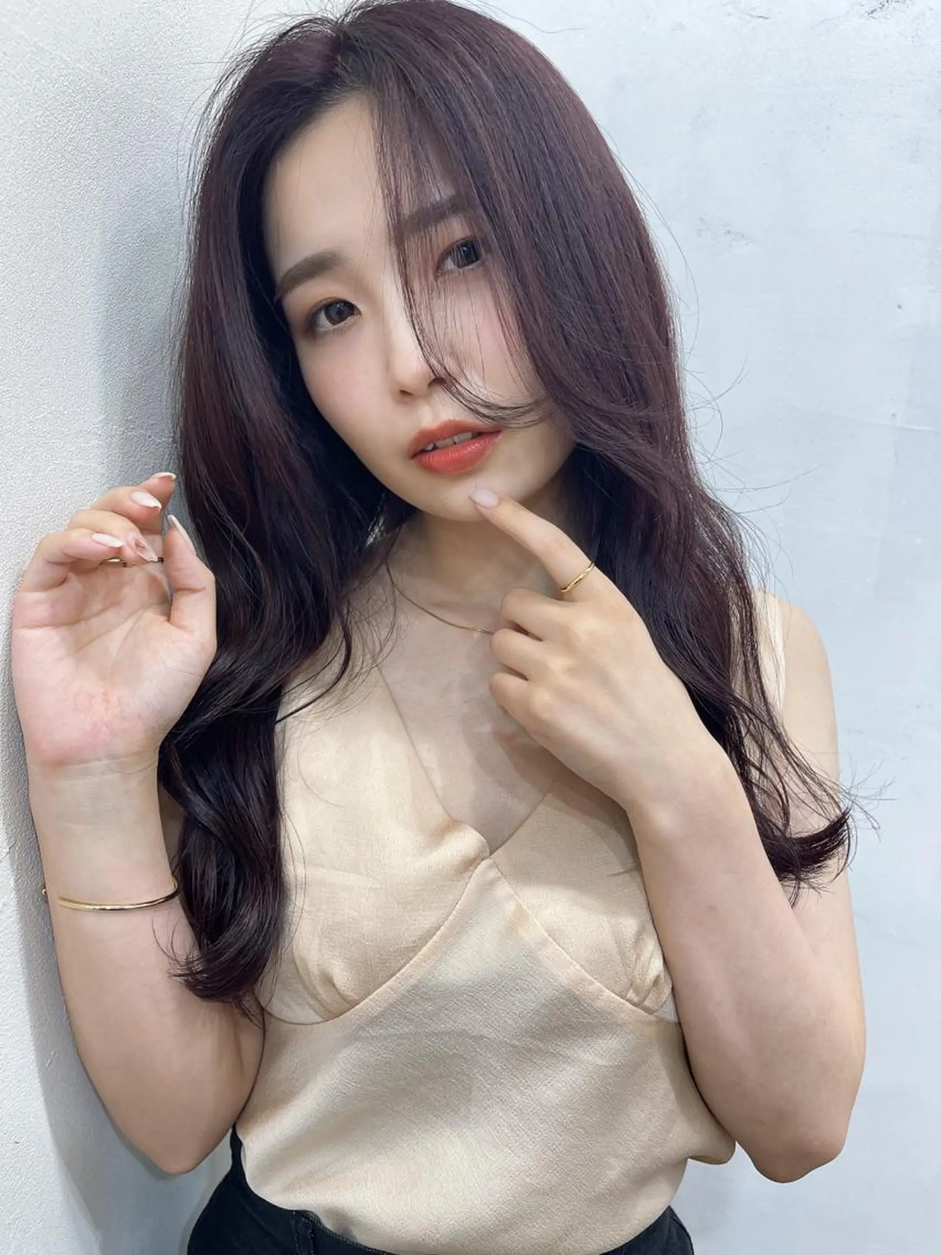 ロング 顔まわりレイヤー/ bob及川亜沙美のヘアスタイル