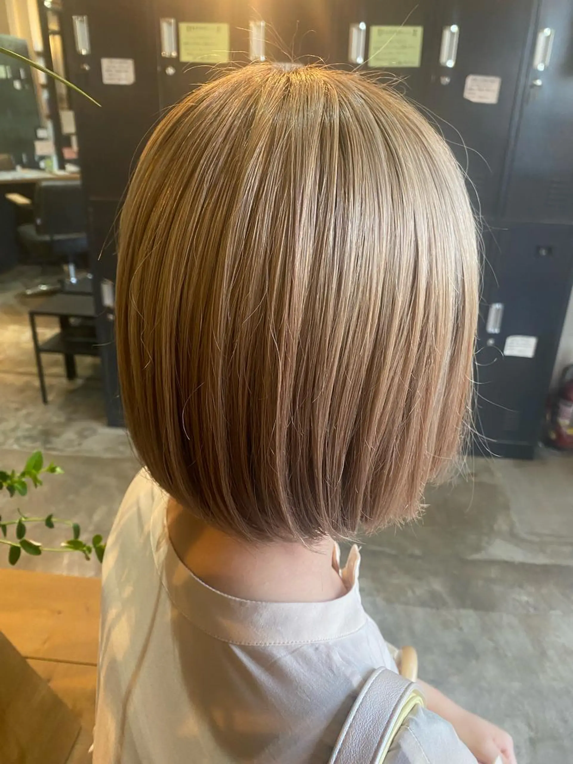 ショート ヘアカラー ♡FERIA桃山台 サイトウ ユウ♡のヘアスタイル