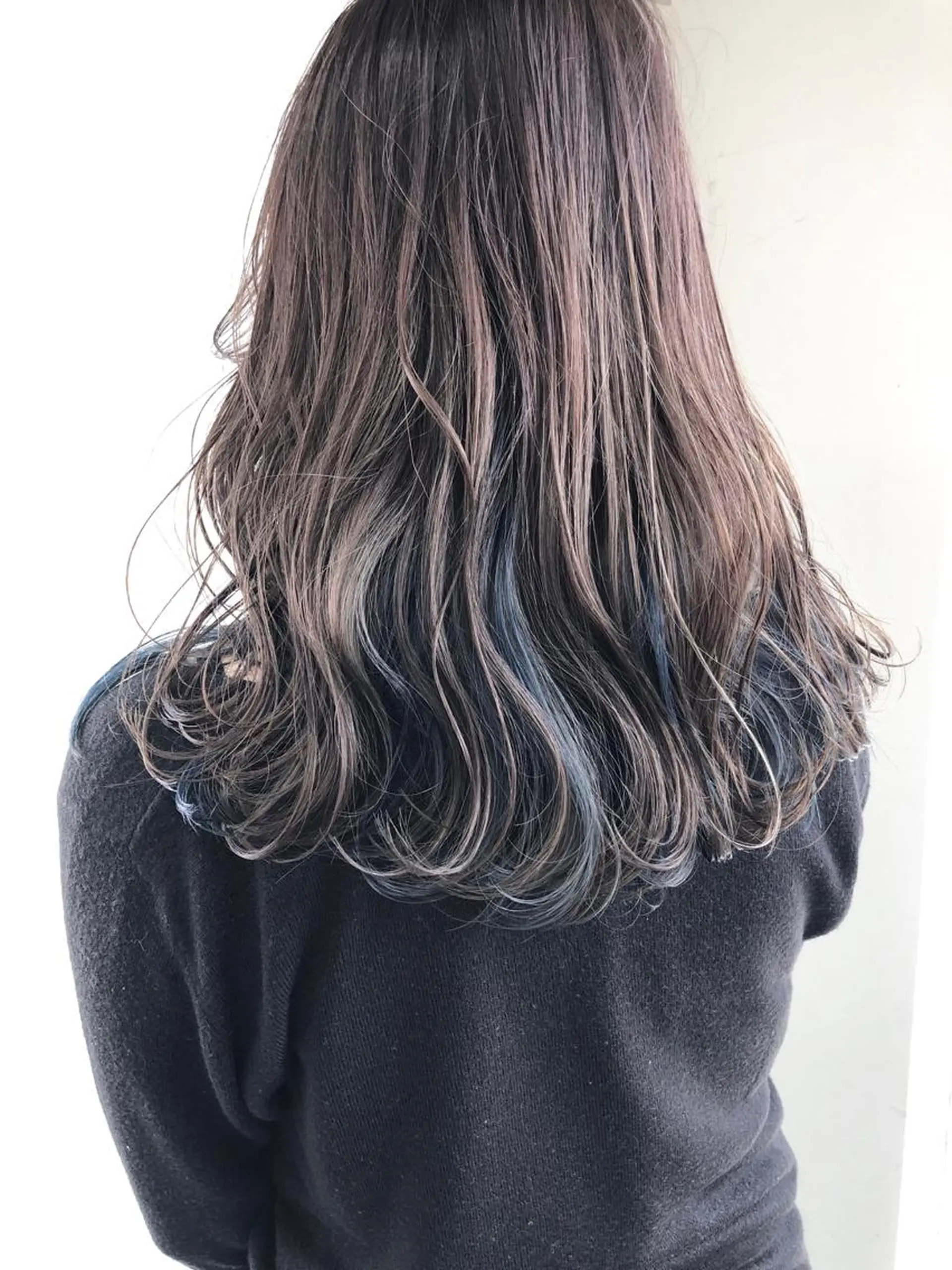 セミロング アッシュ 小澤大輔 YOLO hairのヘアスタイル