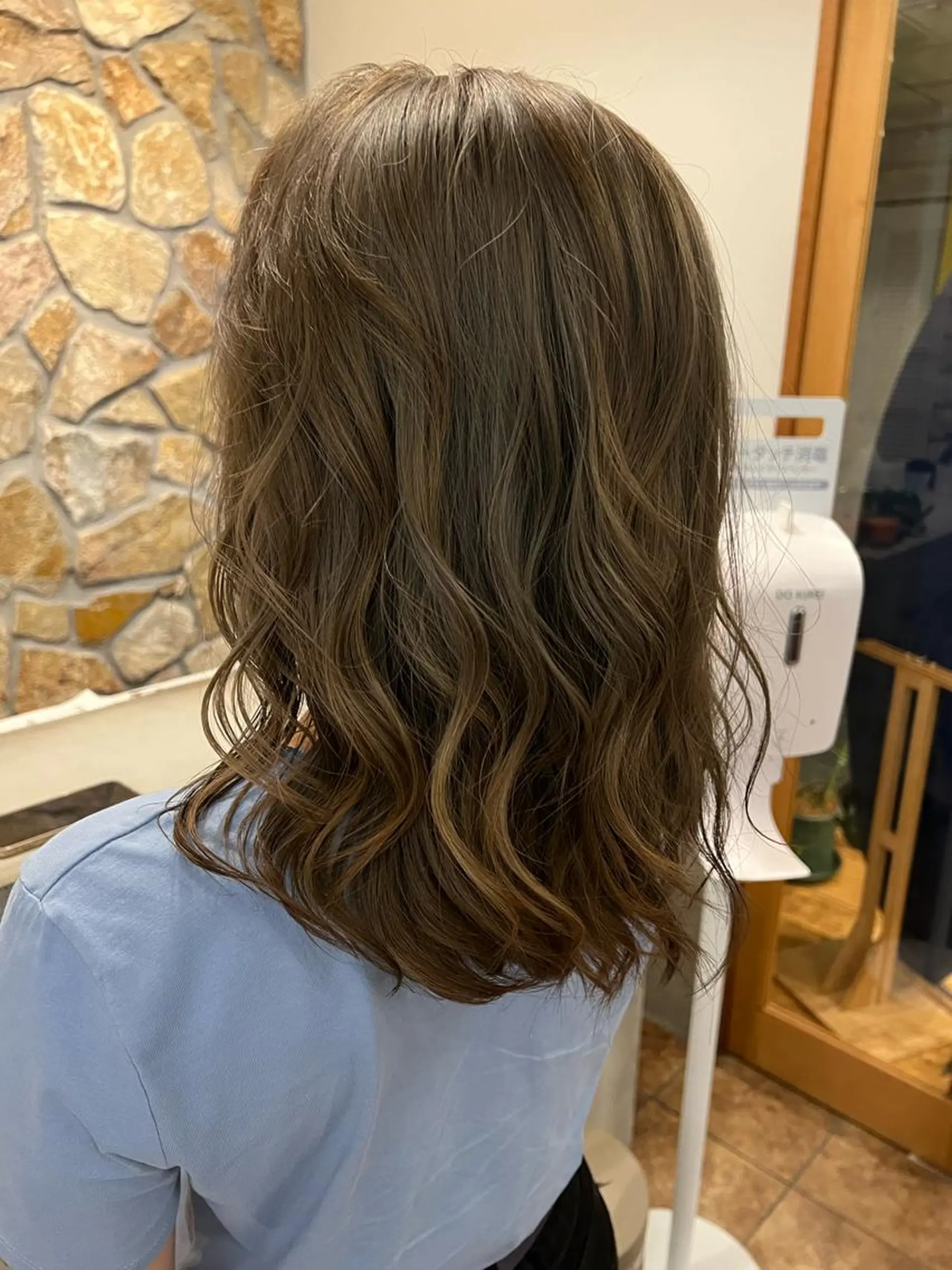 カラー ボブ、レイヤー、 ハイトーン、古淵のヘアスタイル