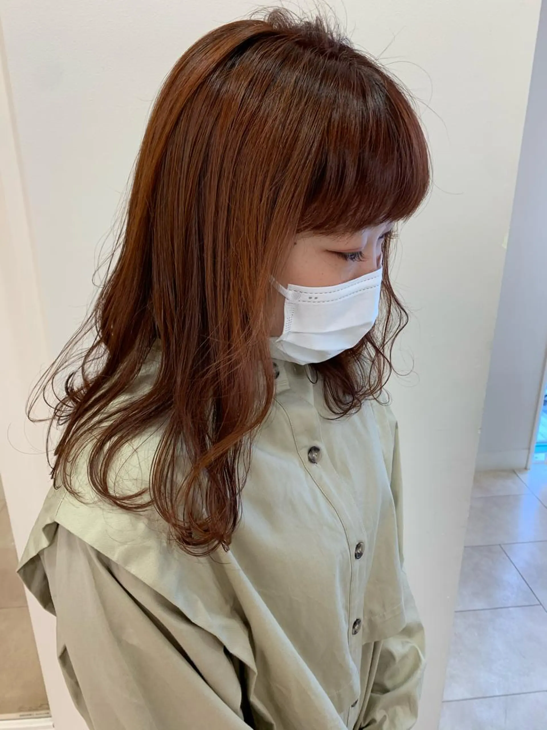 ロング カラー ヘアカラー トリートメント 顔まわりカット✄ ベージュカラー🧸のヘアスタイル