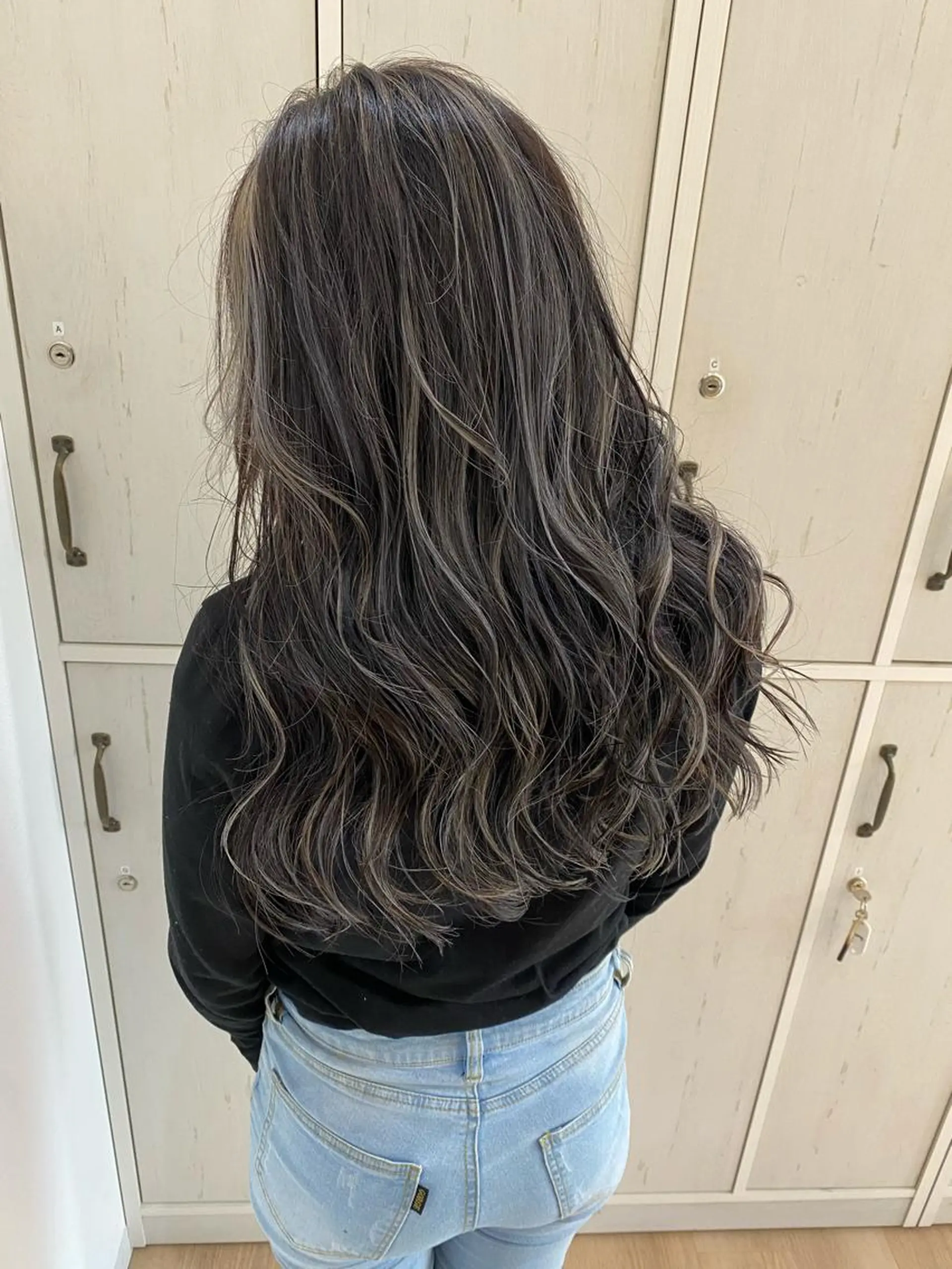 セミロング カラー カット ヘアカラー トリートメント Chere  by AVANCE.所属・鍵谷 公宏のヘアスタイル