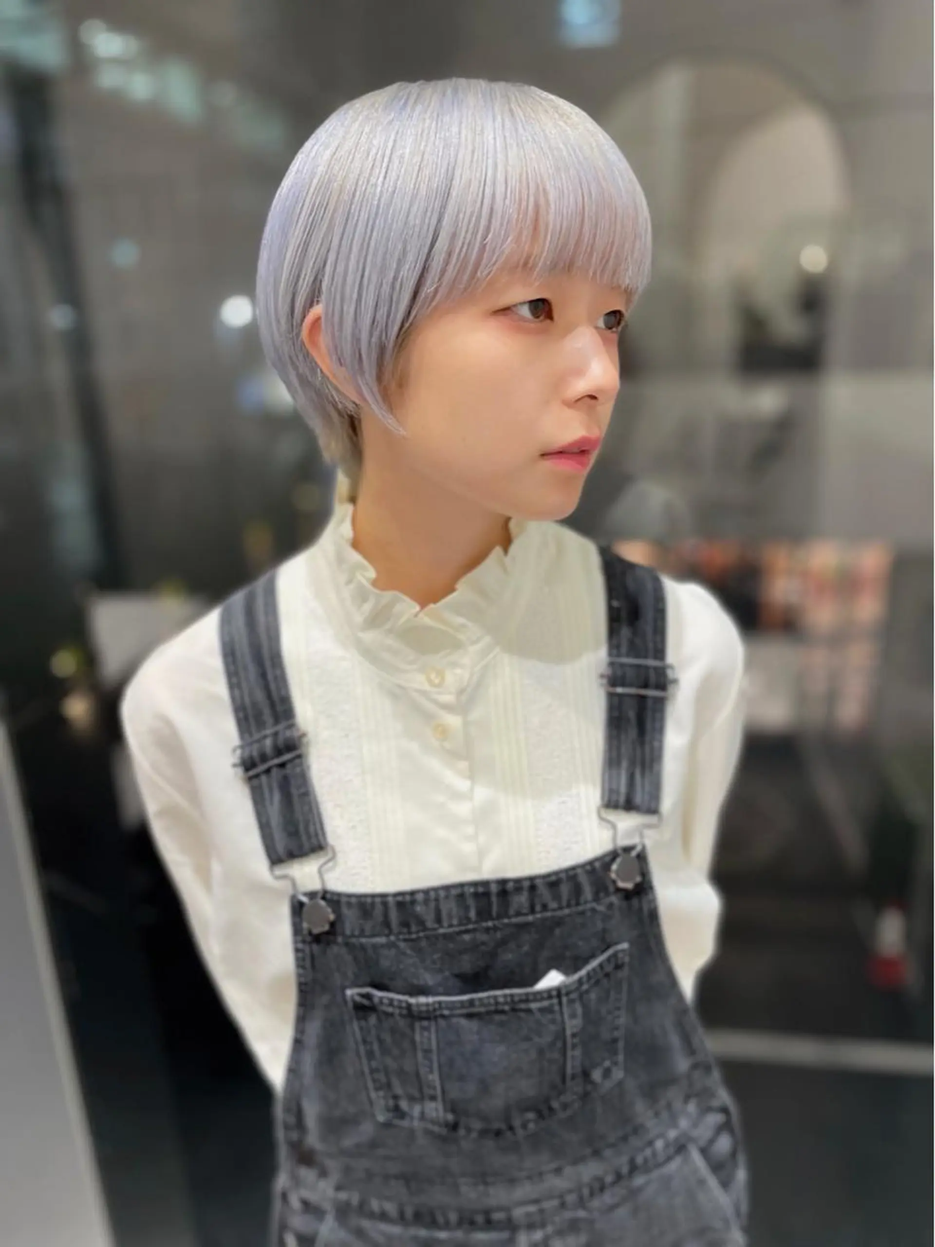 ショート カラー カット ヘアカラー トリートメント SALOWIN所属・ブリーチ✨ ボブ✨レイヤーのヘアスタイル