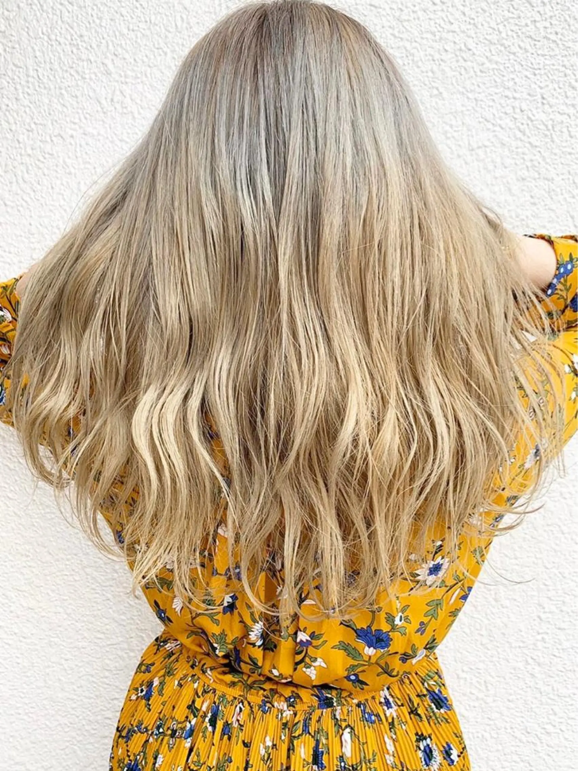 ロング カラー ヘアカラー トリートメント ✨ハイトーン✨透明感 ✨生神　優季のヘアスタイル