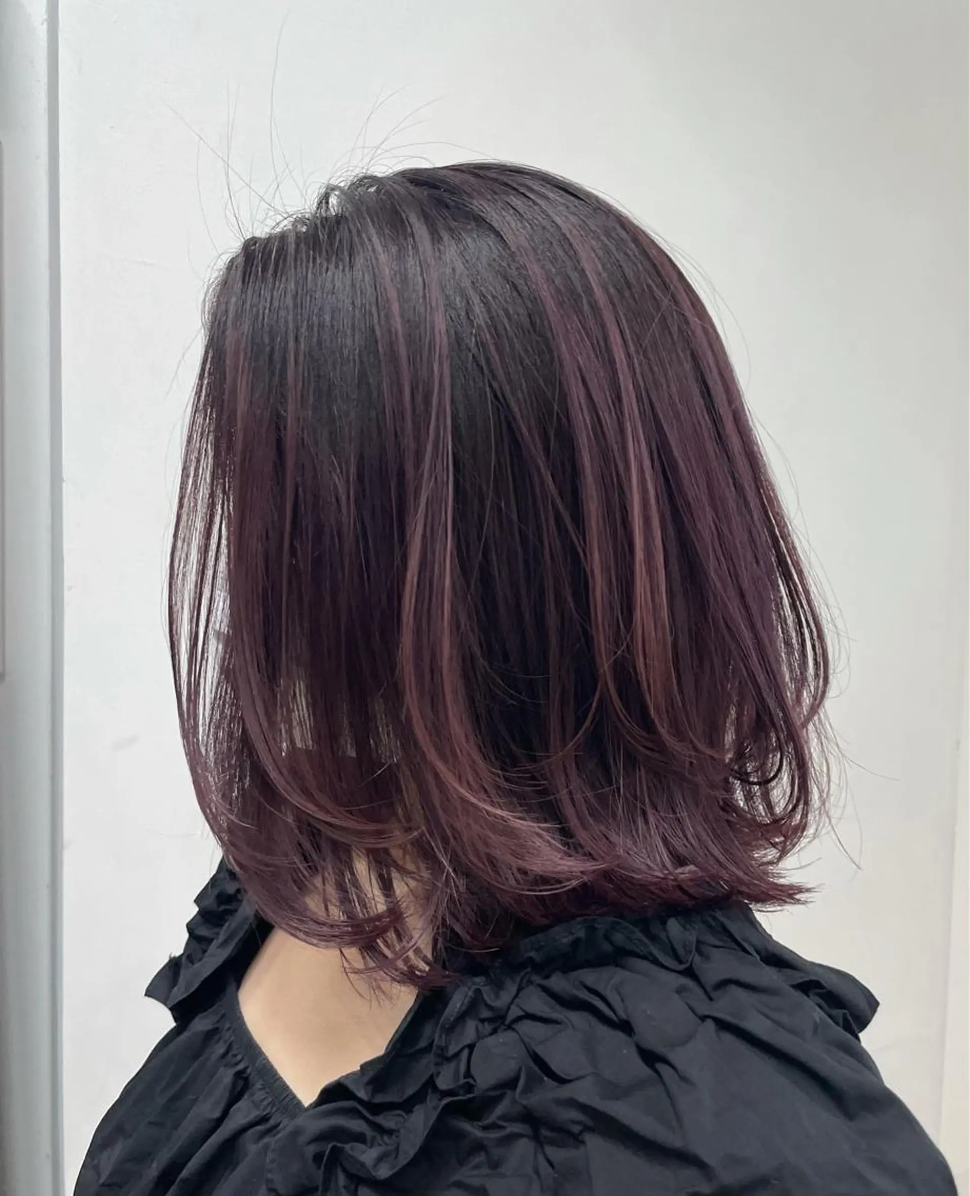 ミディアム カラー ブリーチ ケアブリーチ グラデーションカラー パープルカラー トリートメント レイヤーカット💖 Kaedeのヘアスタイル