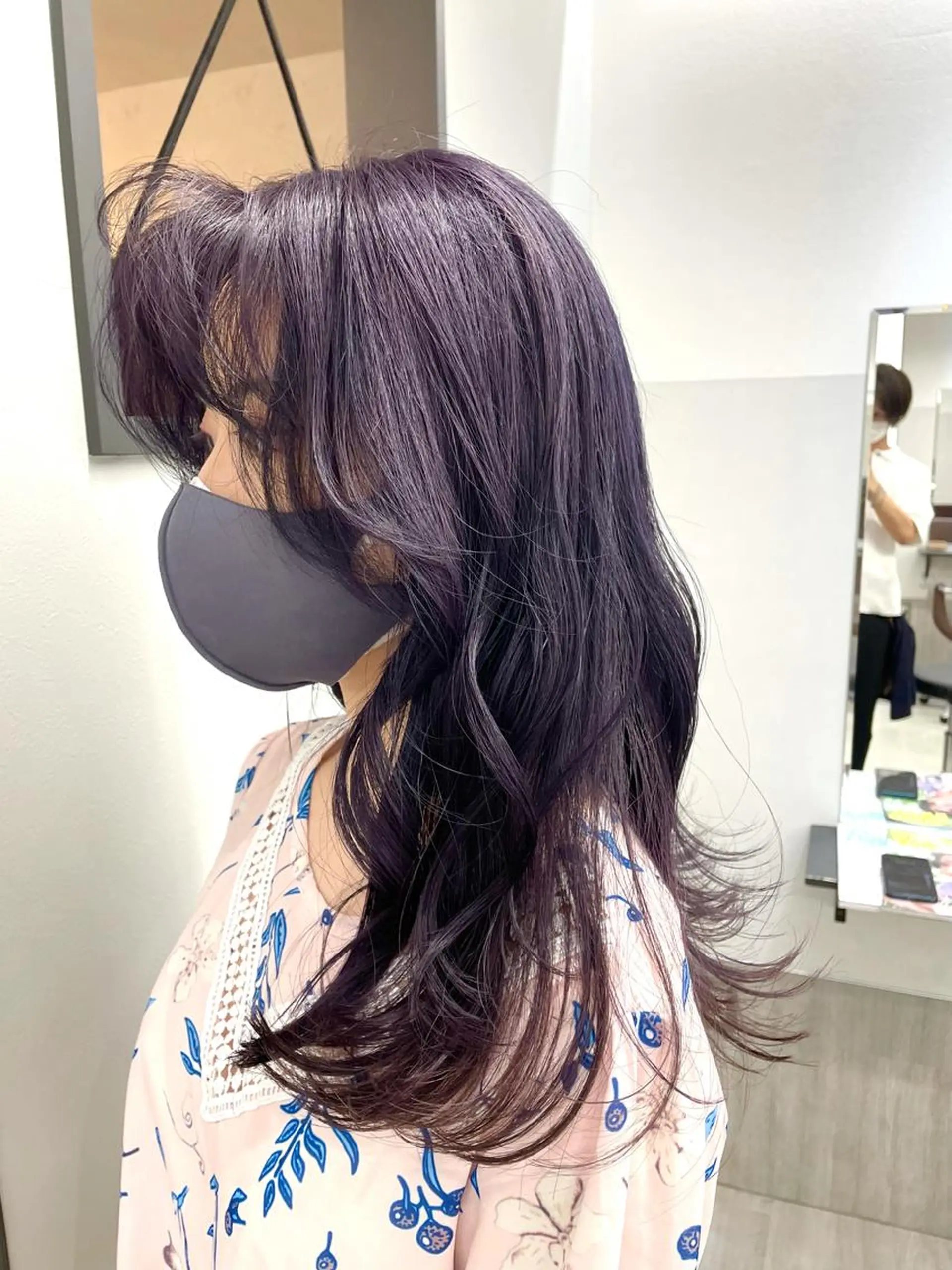カラー AIRI layer cut hairのヘアスタイル