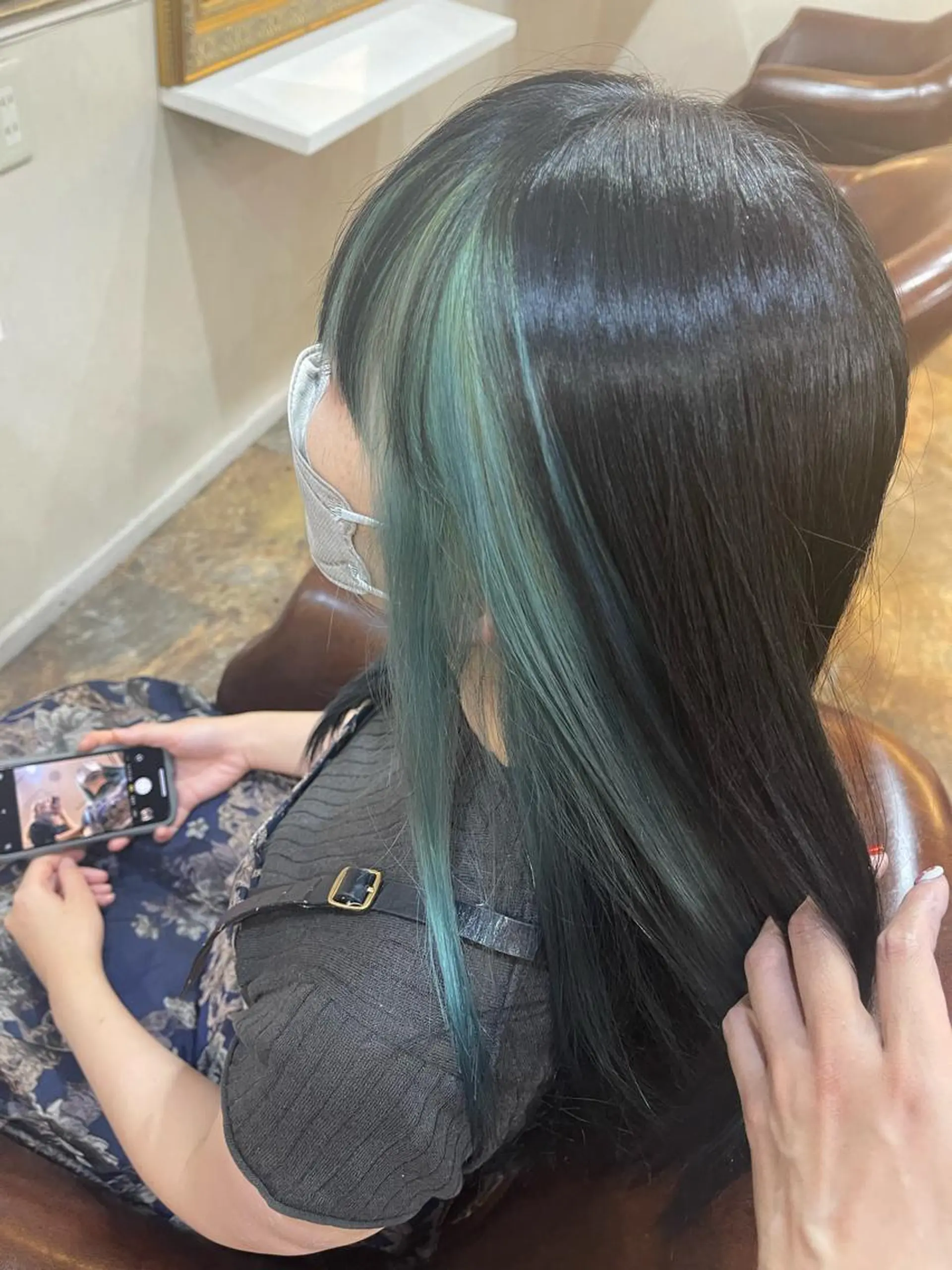 ロング カラー ヘアカラー オーストヘアー ミコ所属・岩谷/ブリーチ 🫧透明感カラーのヘアスタイル