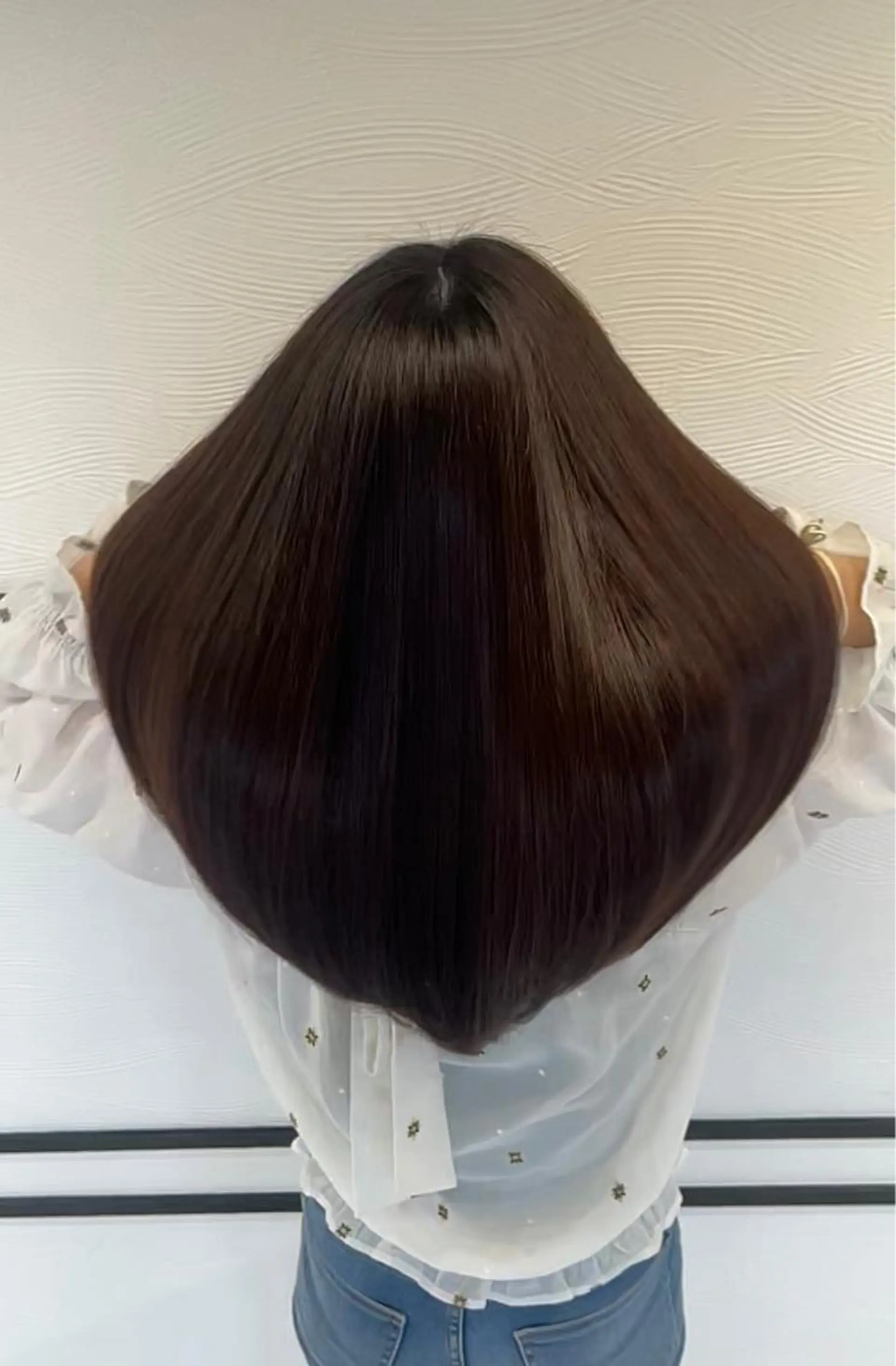 ロング パーマ 髪質改善 縮毛矯正 カット トリートメント 小顔カット✨ 透明感カラーのヘアスタイル