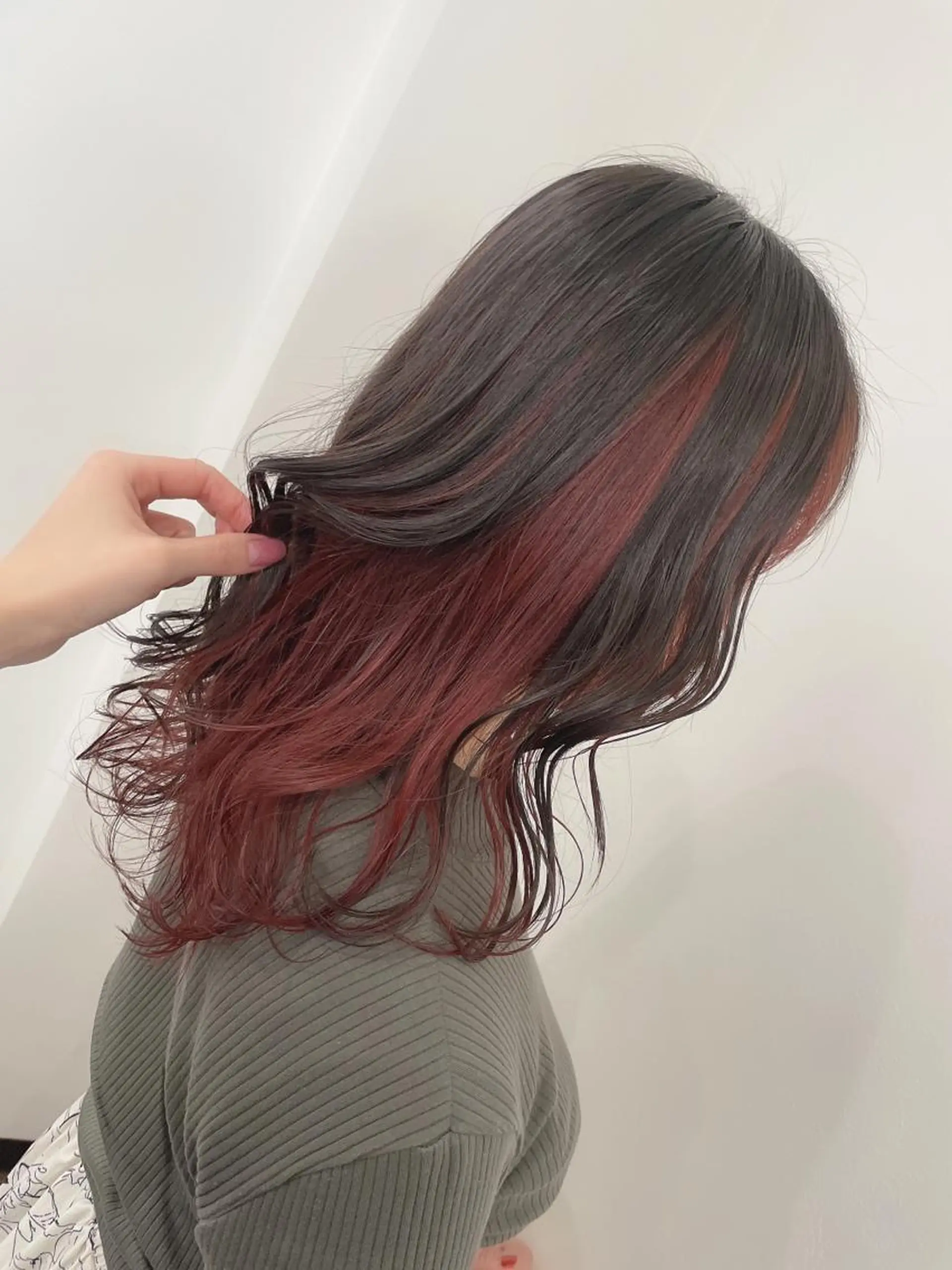 セミロング カラー レッドカラー TIARA minoriのヘアスタイル