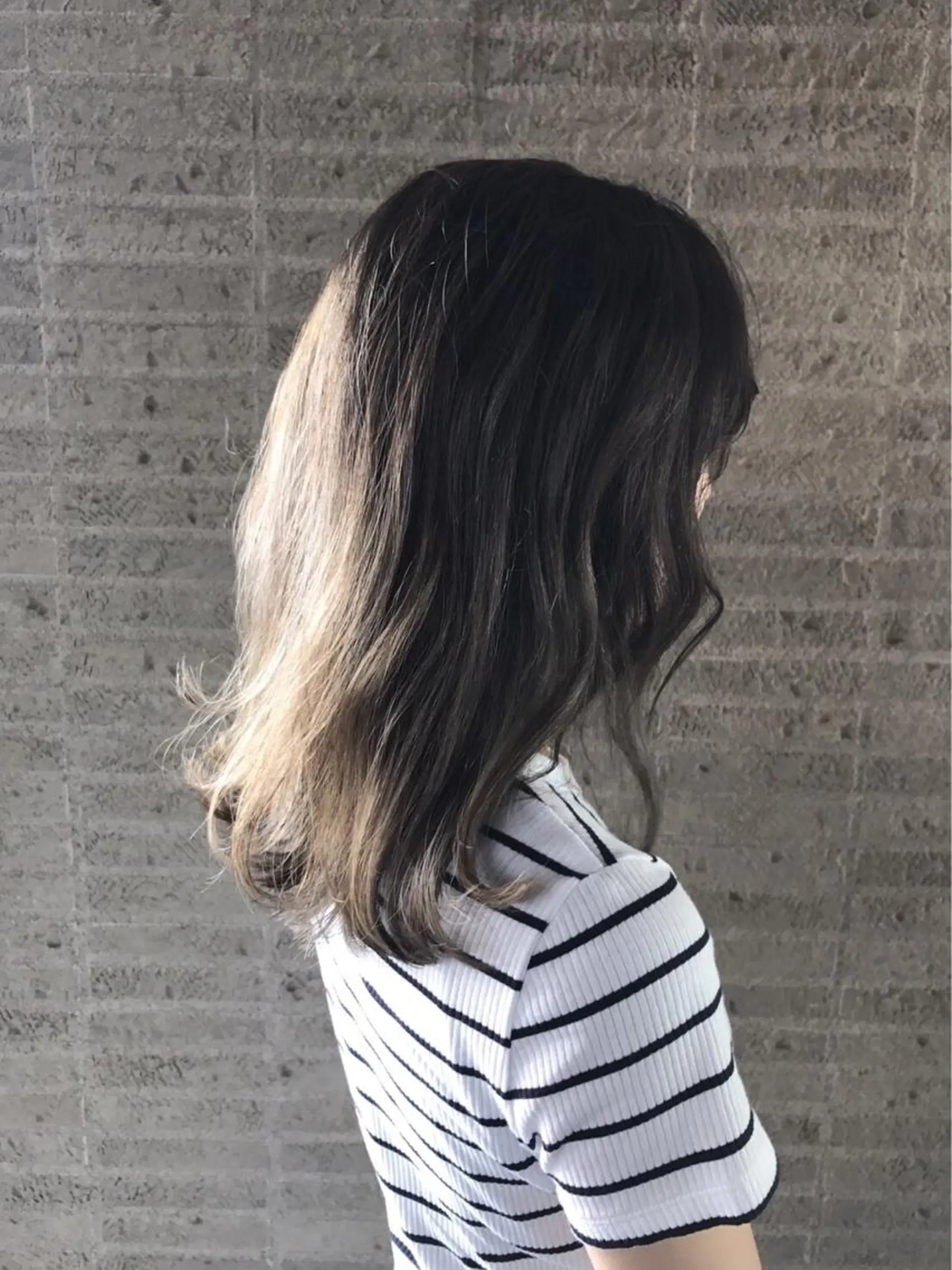 ミディアム カラー アッシュ 透明感カラー ダークアッシュ カット 縮毛矯正 トリートメント ぱつっとボブ/ 小野あかねのヘアスタイル