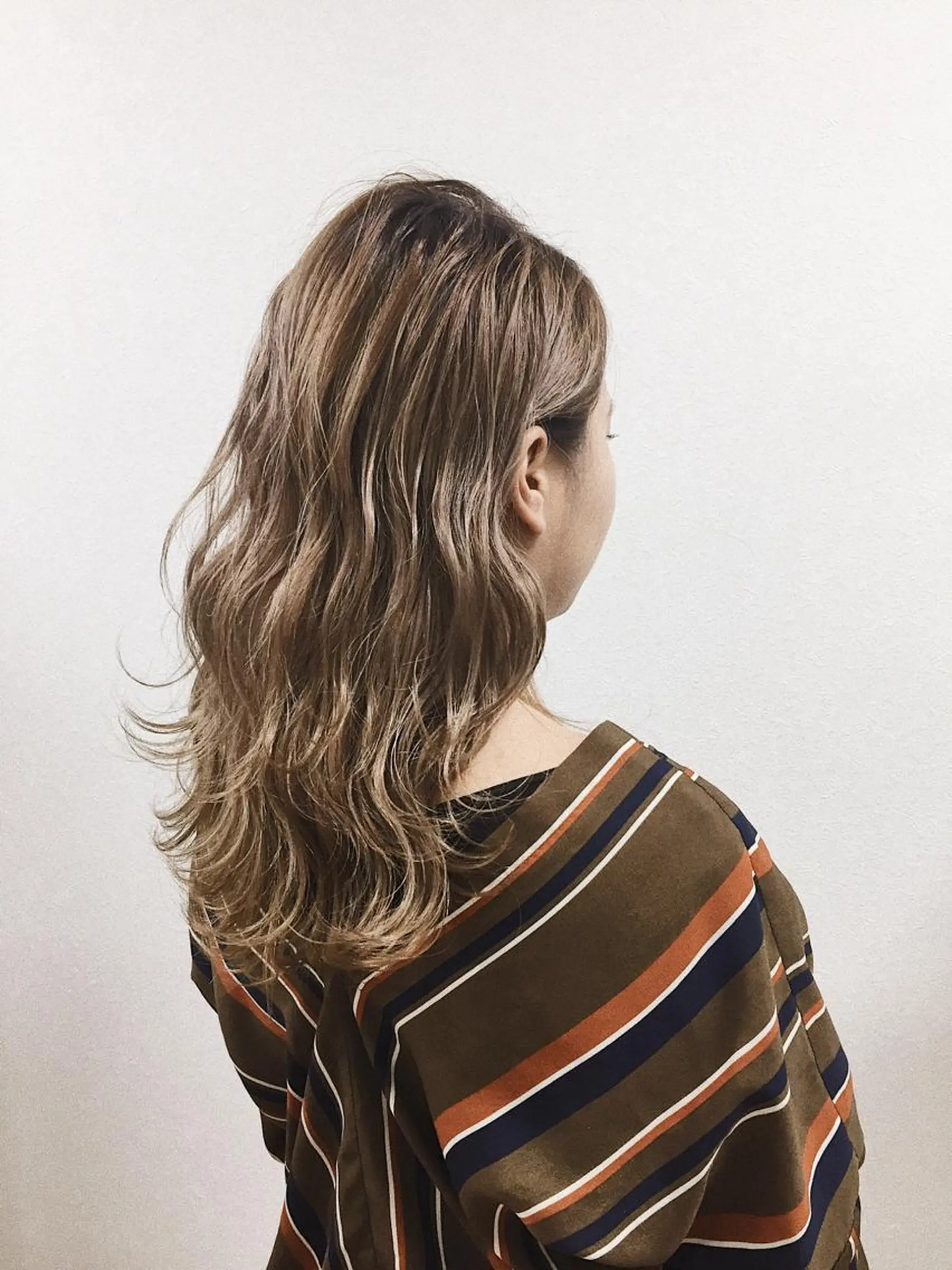 ロング カラー ハイトーン/レイヤー /ウルフ⭐️永田⭐️のヘアスタイル