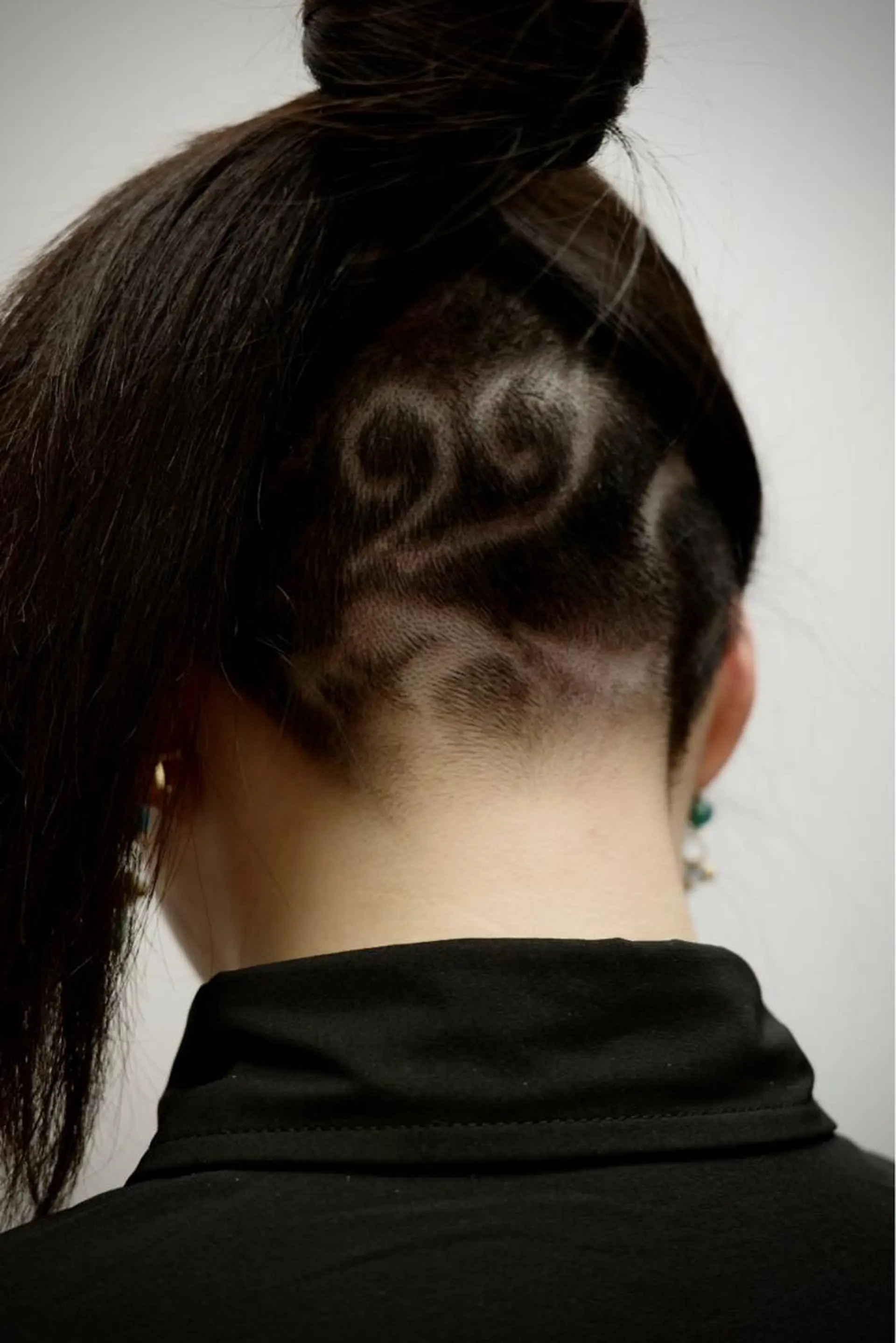 ショート ハイライト レイヤーカット ショートヘア 縮毛矯正 刈り上げ KAH所属・Koichi Satoのヘアスタイル