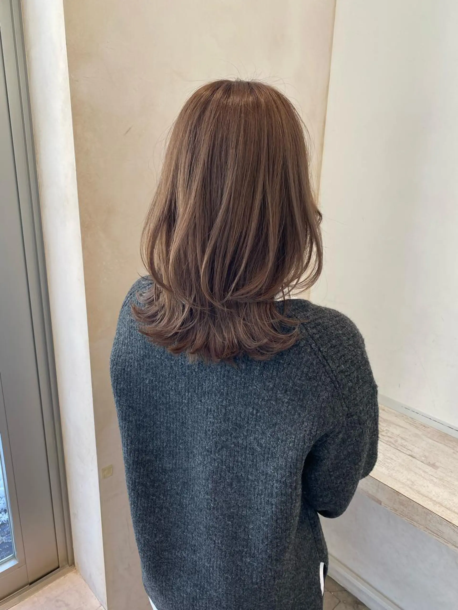 セミロング くびれヘア 髪質改善 縮毛矯正 前髪顔まわりカット 🌈中村海聖のヘアスタイル