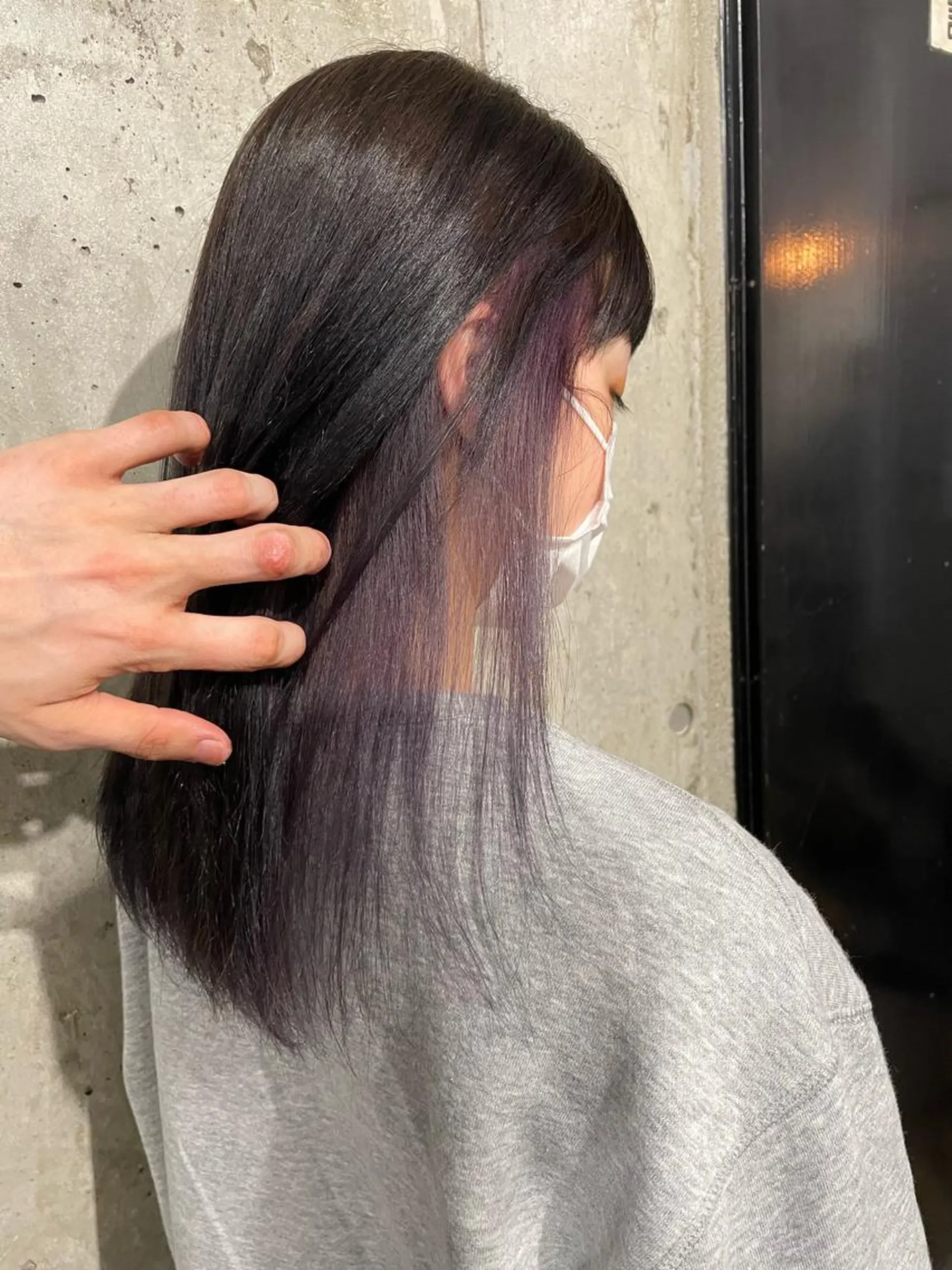 セミロング カラー パープルカラー lani hair salon所属・SHOTO ハイトー ン/デザインカラーのヘアスタイル