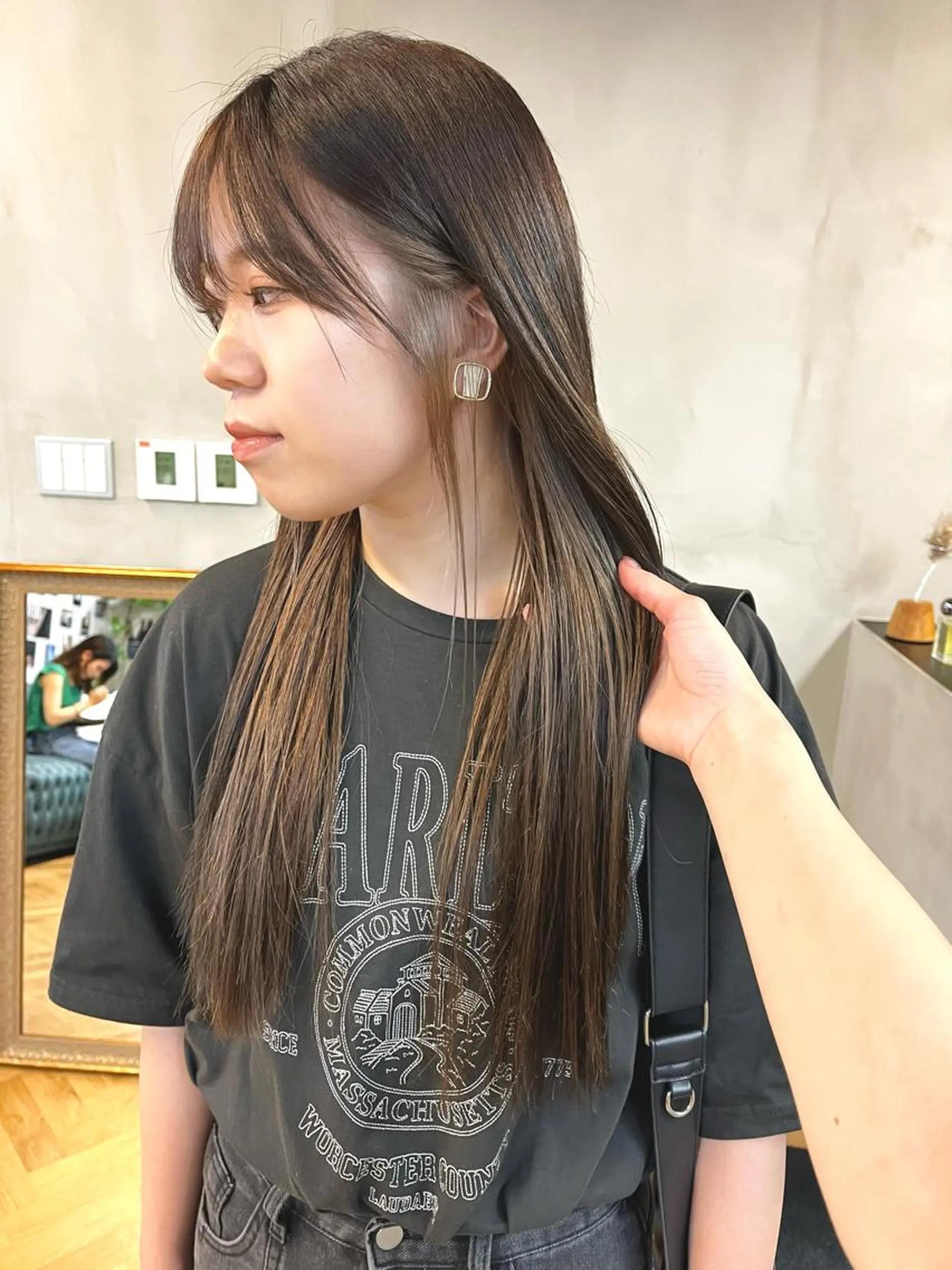 ロング カラー ヘアアレンジ ブリーチ esu西梅田所属・ena/ブリーチなし 透け感ベージュ🎀のヘアスタイル