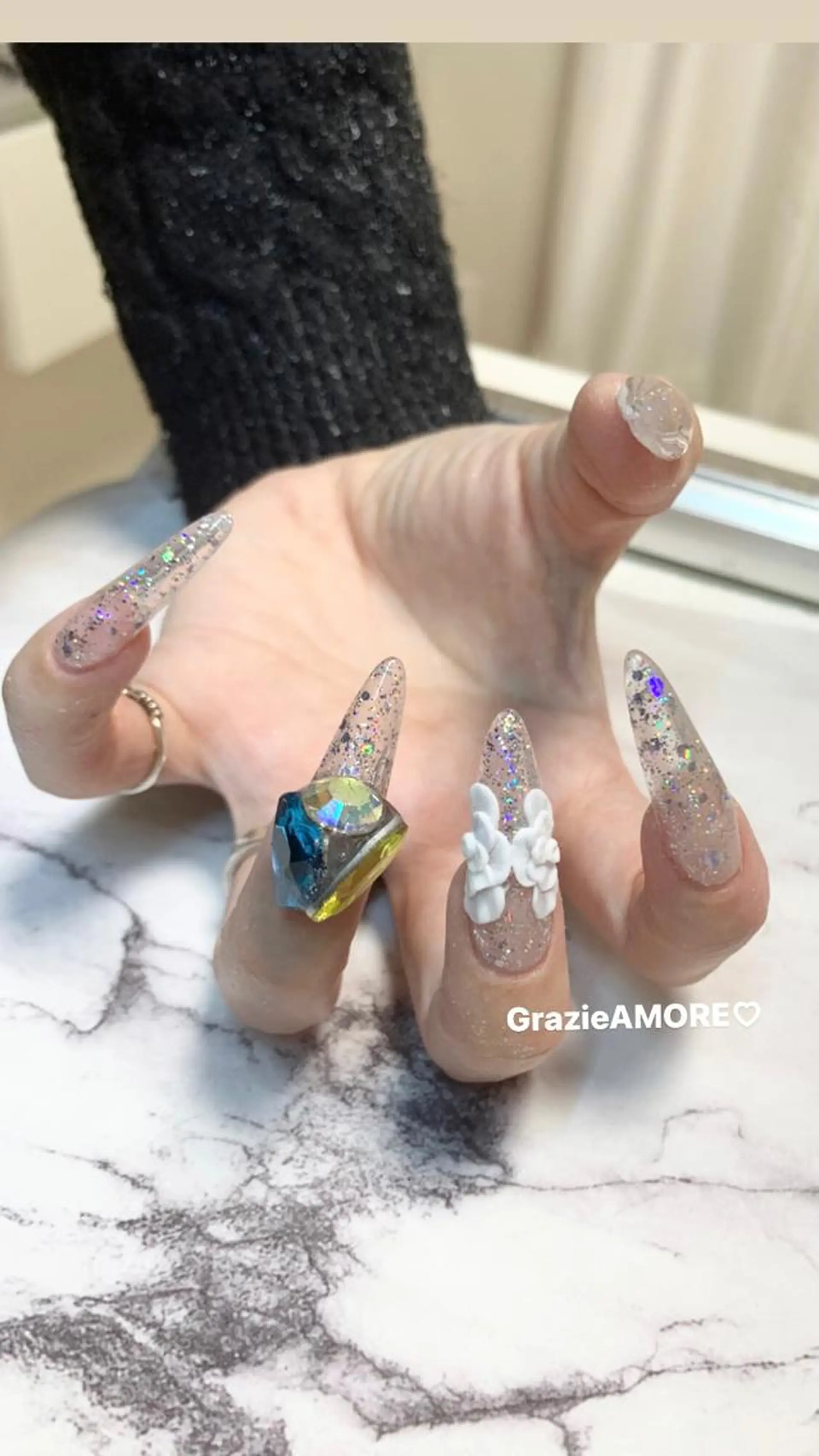 ネイル スカルプネイル ハンドネイル Grazie AMOREのネイルデザイン