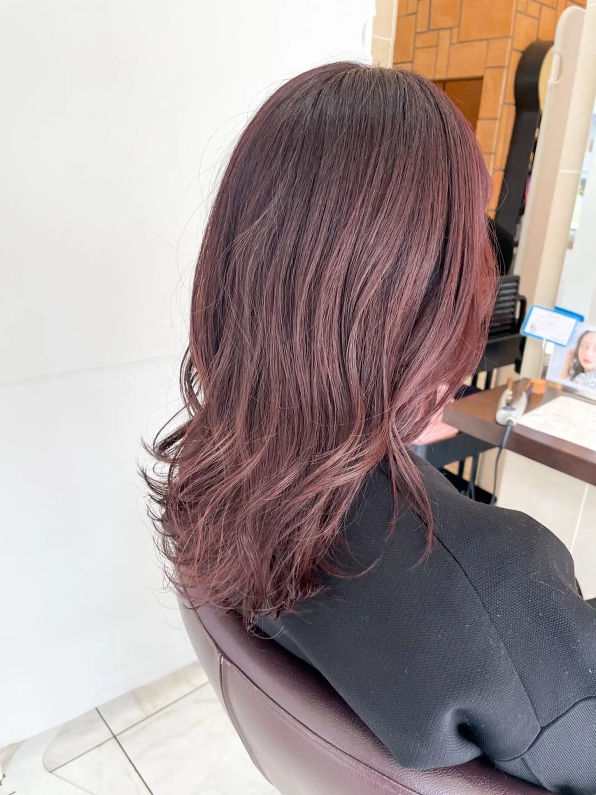 セミロング カラー パーマ ヘアアレンジ メンズ キッズ ネイル マツエク・マツパ アイブロウ 木下 修兵のヘアスタイル