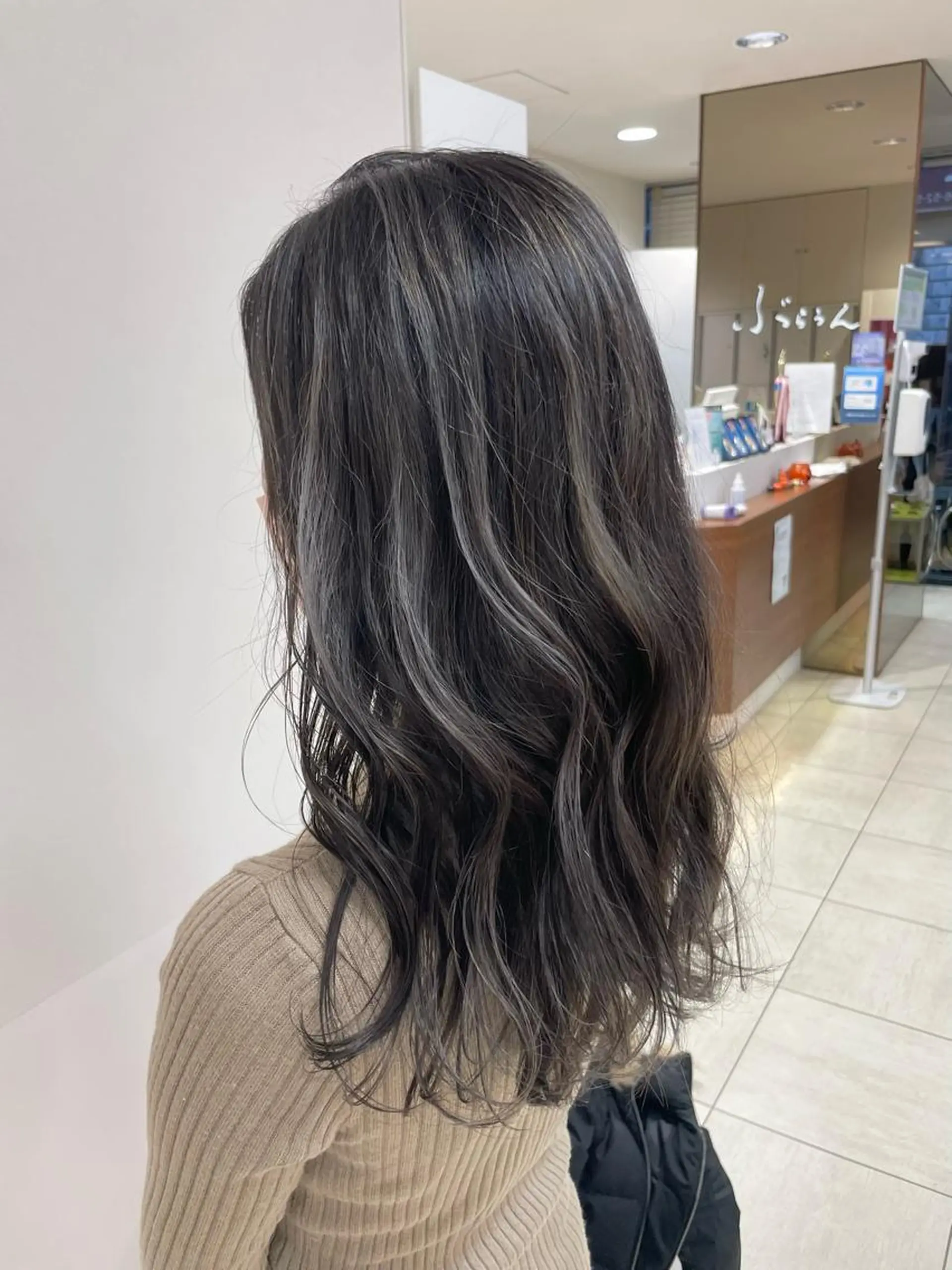 ロング カラー ヘアアレンジ ヘアカラー トリートメント 【Sweep】おじま のぞみのヘアスタイル