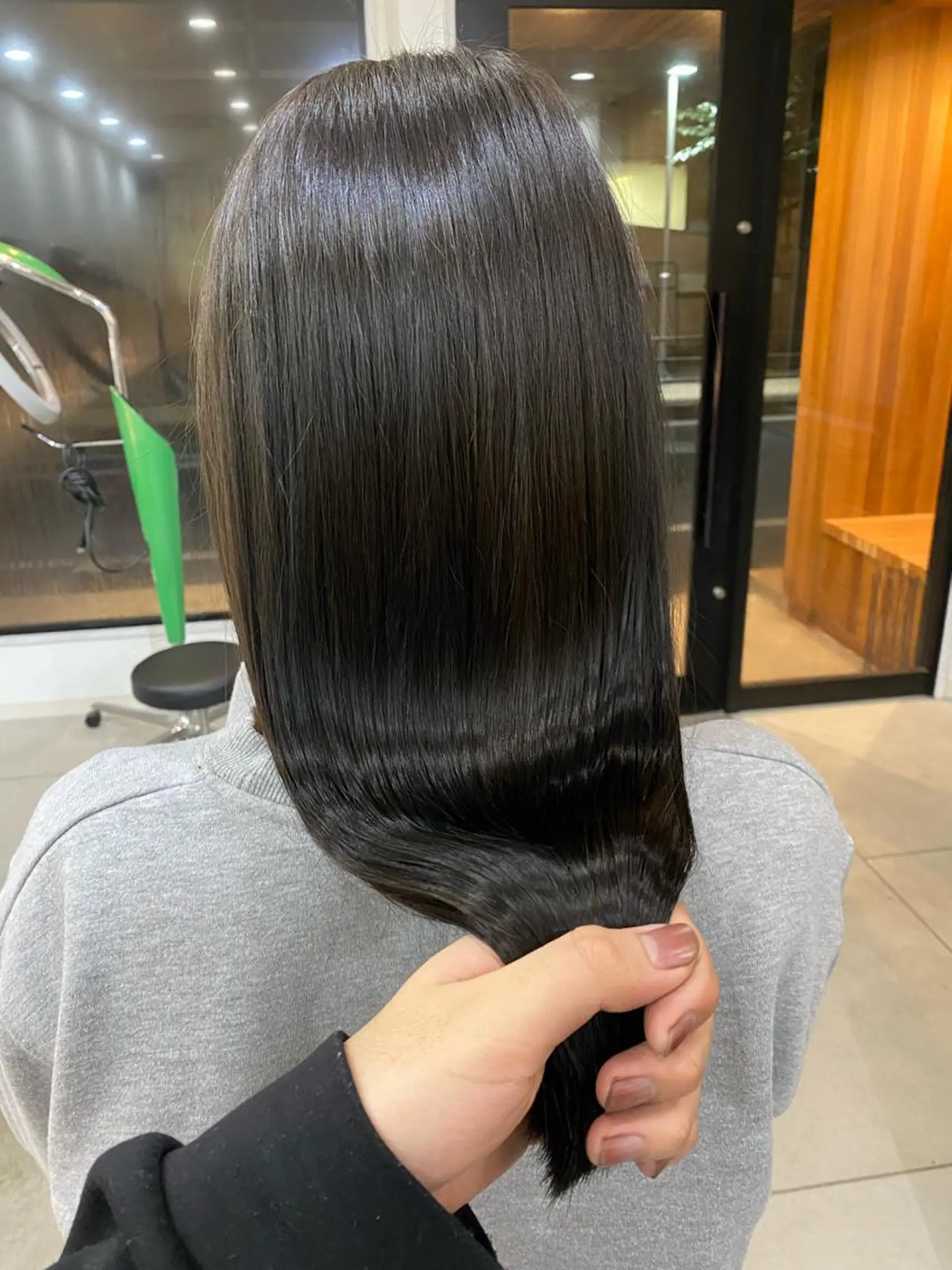 ロング エクステ ブリーチカラー よねだまことのヘアスタイル