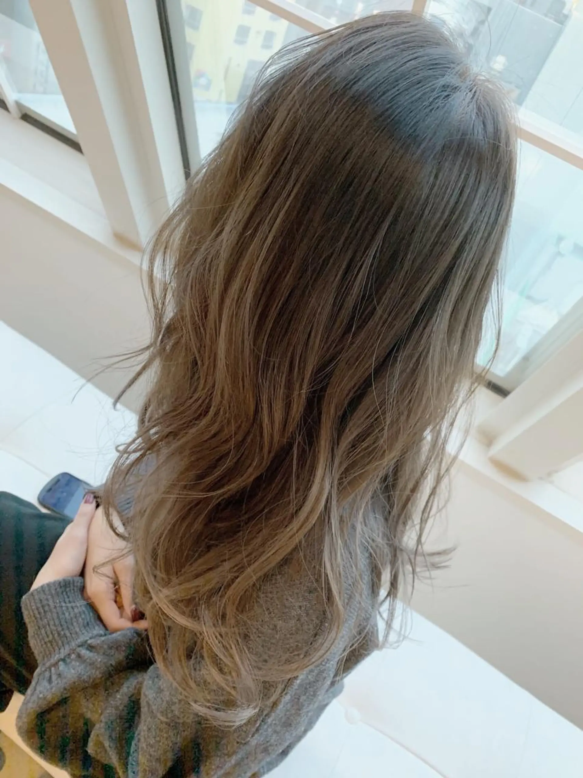 セミロング 村阪 由美子のヘアスタイル