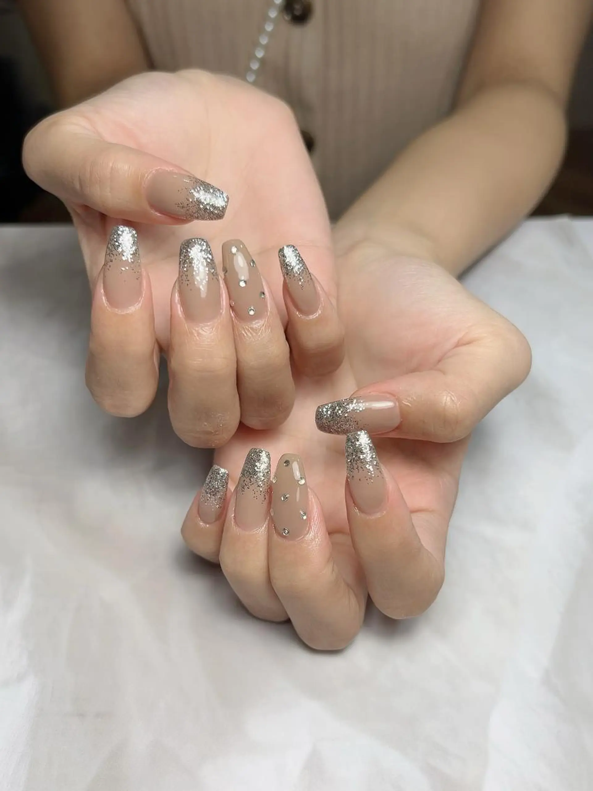 ネイル 𝐑𝐞𝐯𝐢𝐨 ___堺市西区のマツエク・マツパデザイン