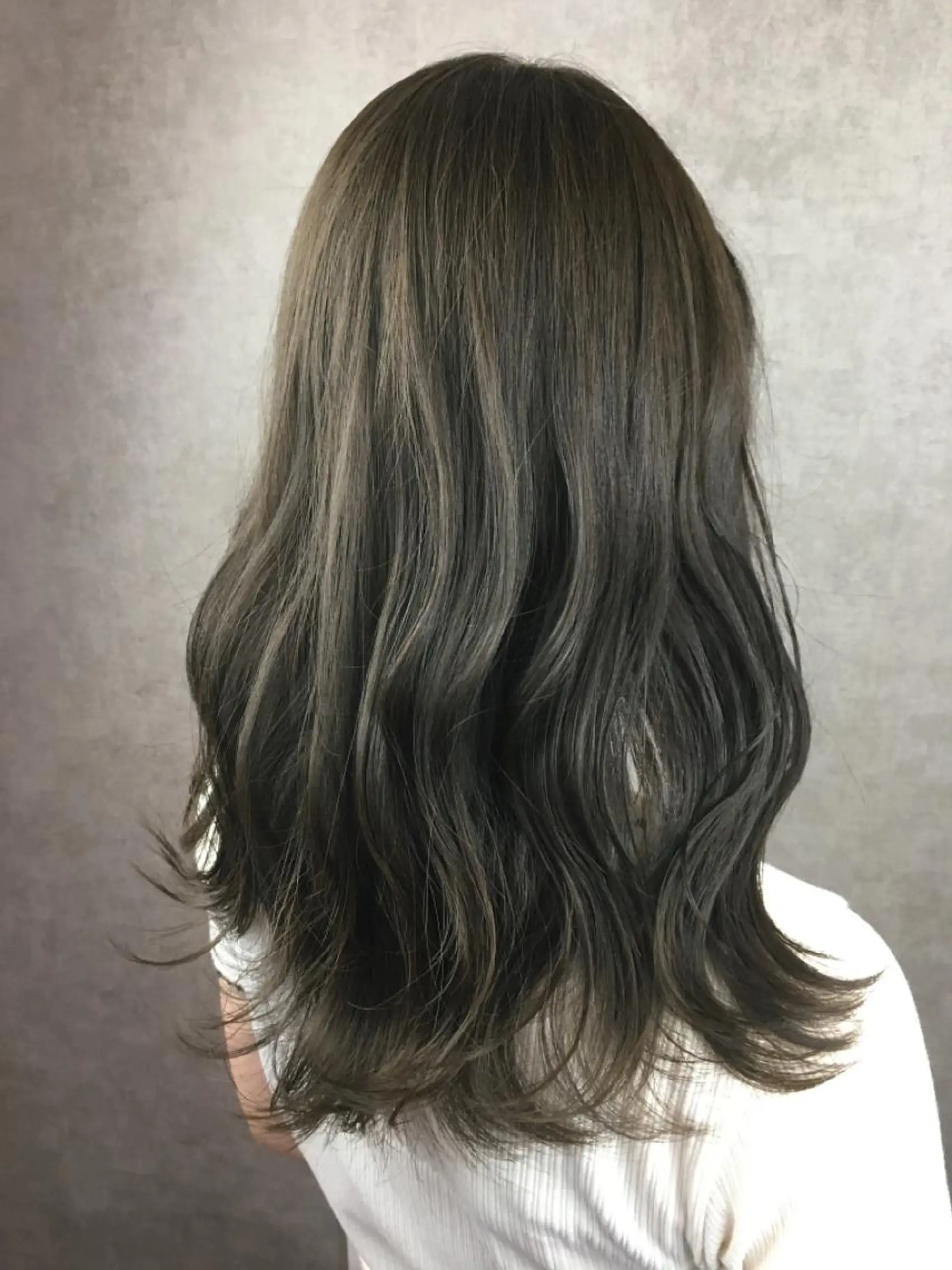 ロング カラー ツイストスパイラル パーマ🟡KYOUのヘアスタイル