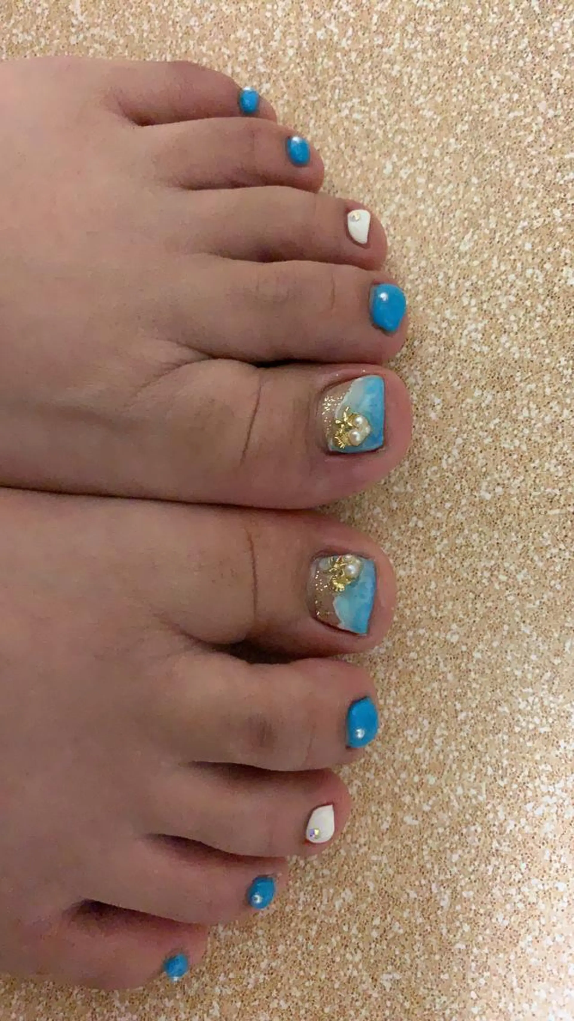 ネイル アートネイル フットネイル ストーンネイル nico.nico.mark NAIL所属・小林 梓のエステ・リラクイメージ