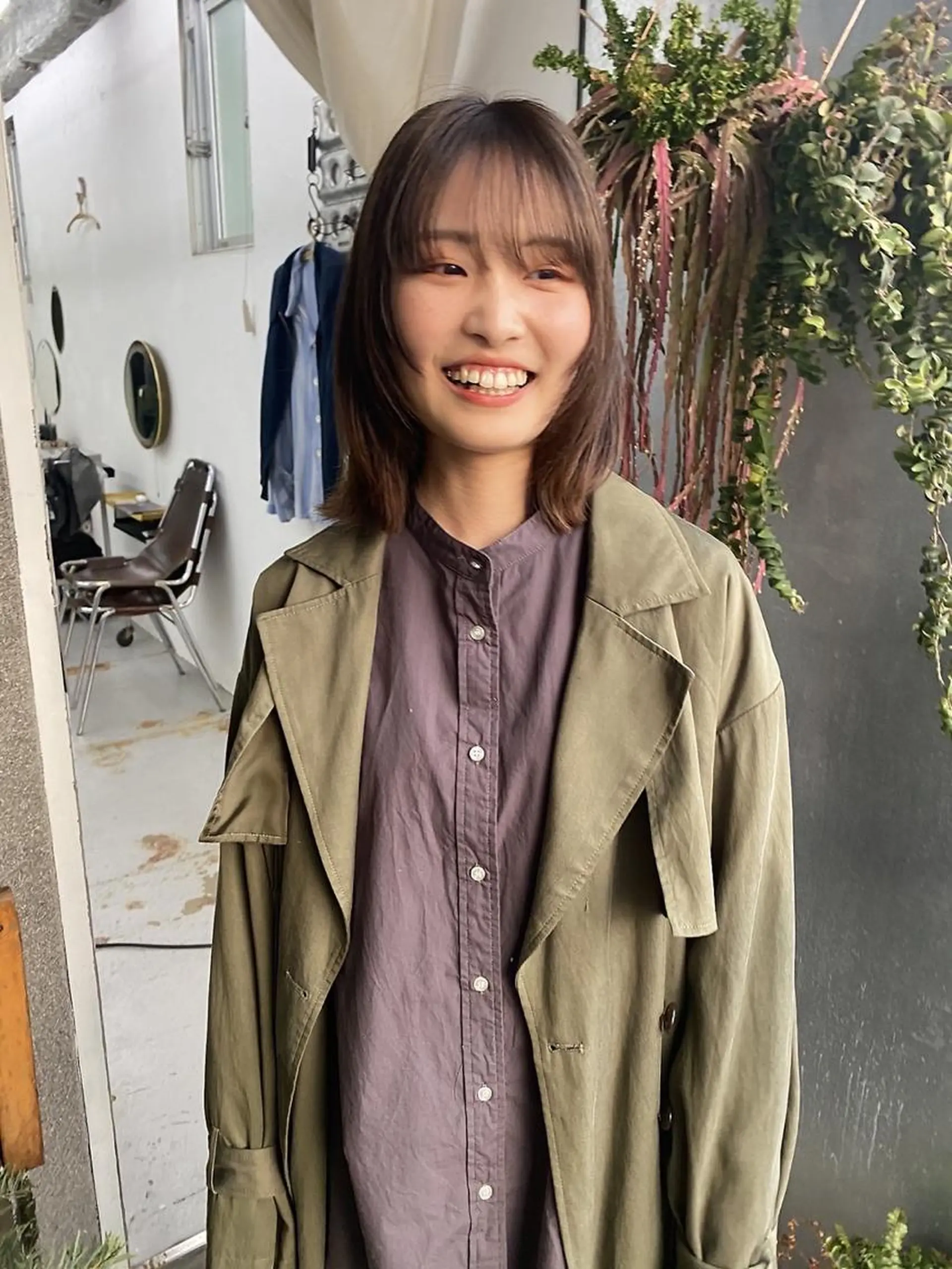 ミディアム カラー カット ヘアカラー トリートメント qiie リタッチ 黒染め　ワンカラーのヘアスタイル