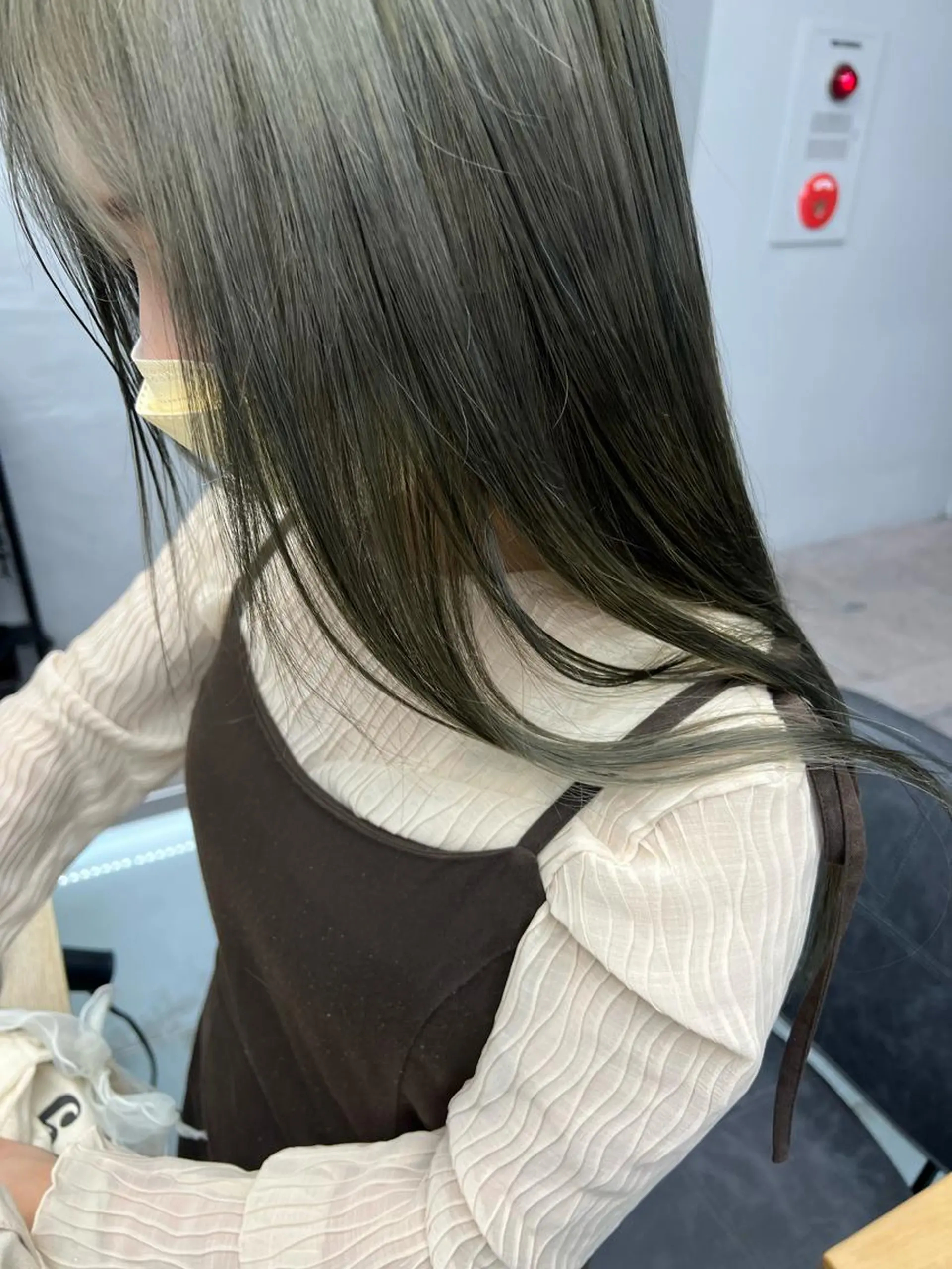 ロング カラー ブリーチ オリーブカラー 【メンズ特化】 寺田遥輝のヘアスタイル