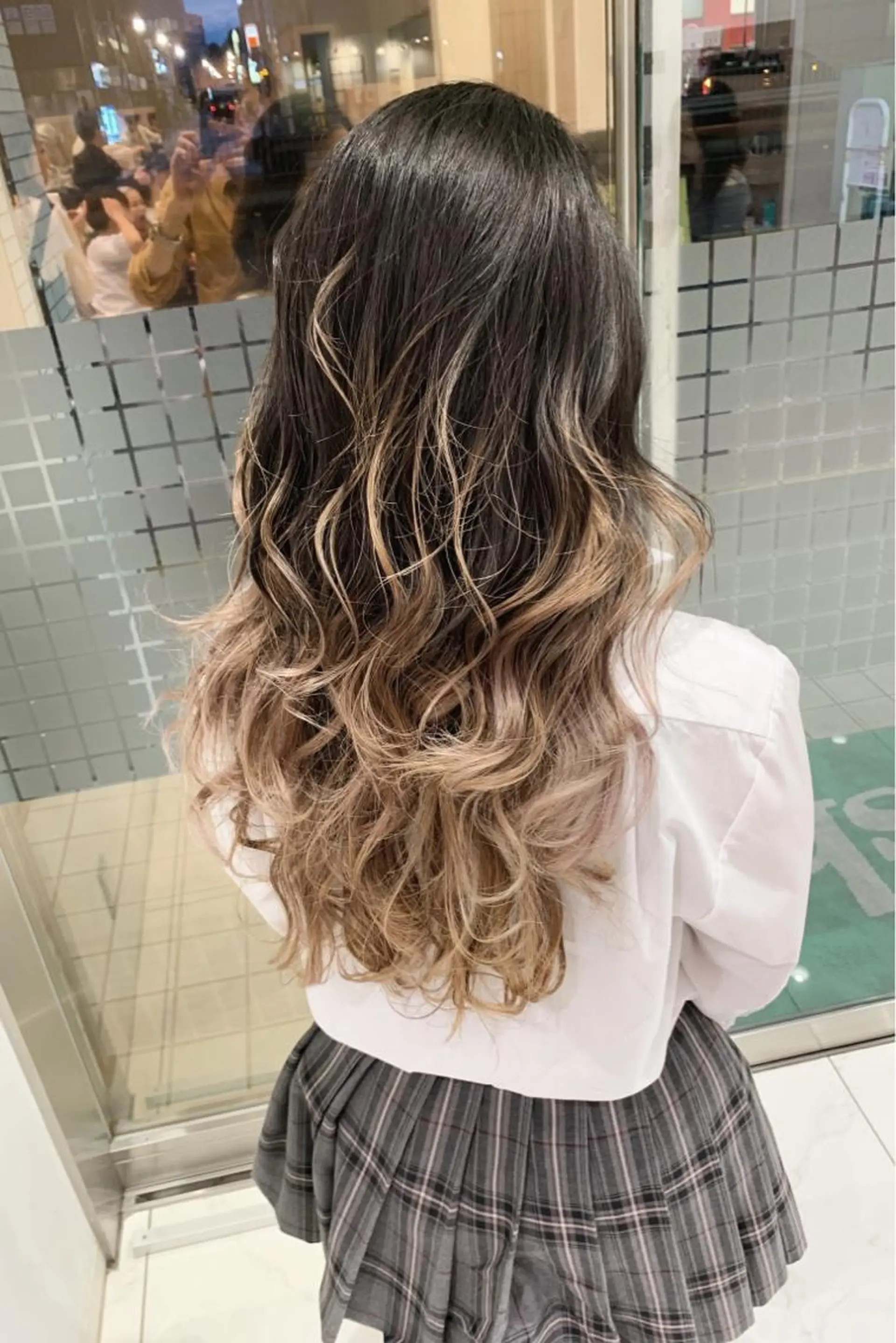 ロング カラー バレイヤージュ レイヤーカット カット ヘアカラー N° jillva ♦️川端裕司♦️のヘアスタイル