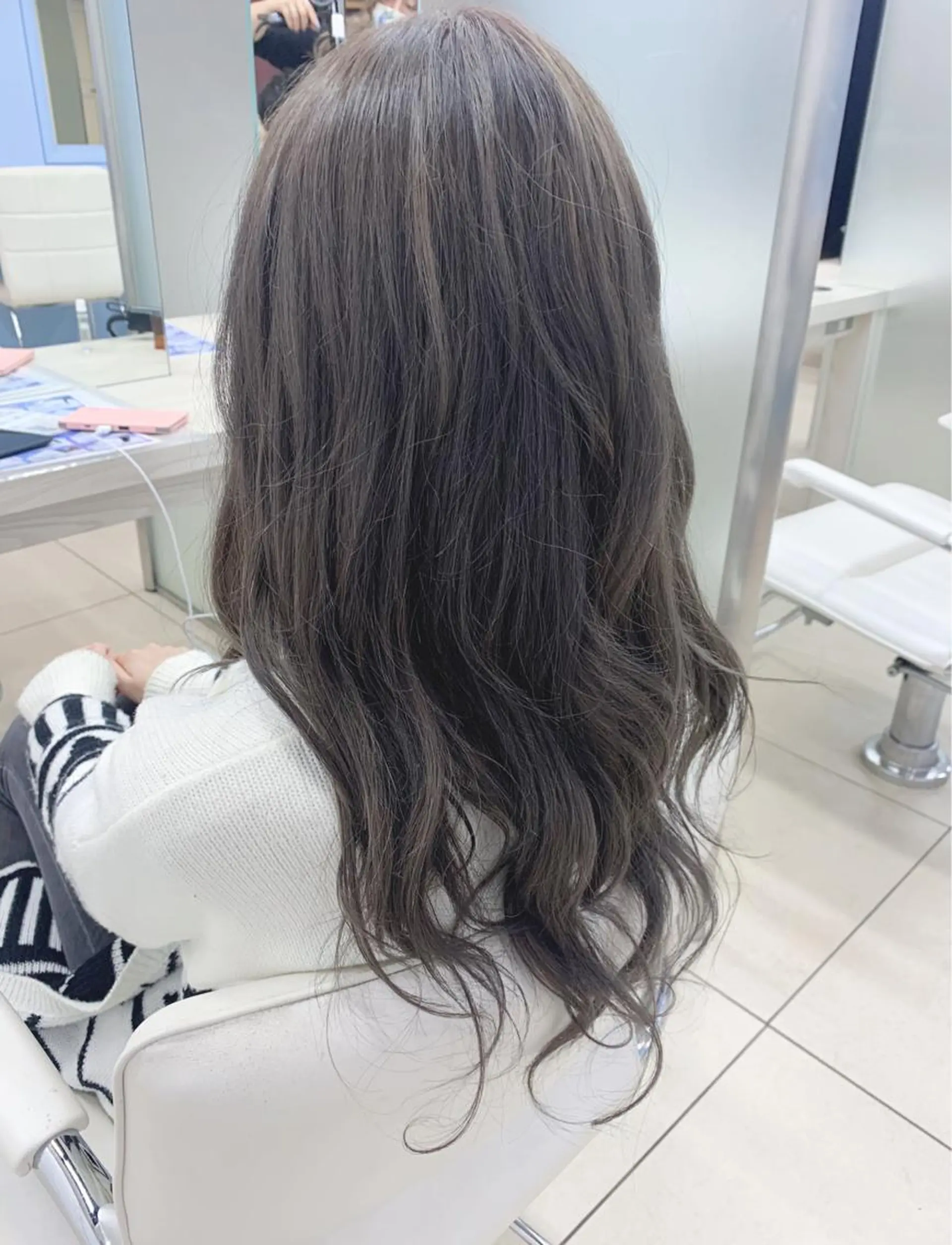 ロング カラー ベージュカラー グレージュ ✂︎✂︎レディースの メンズカット屋さんのヘアスタイル
