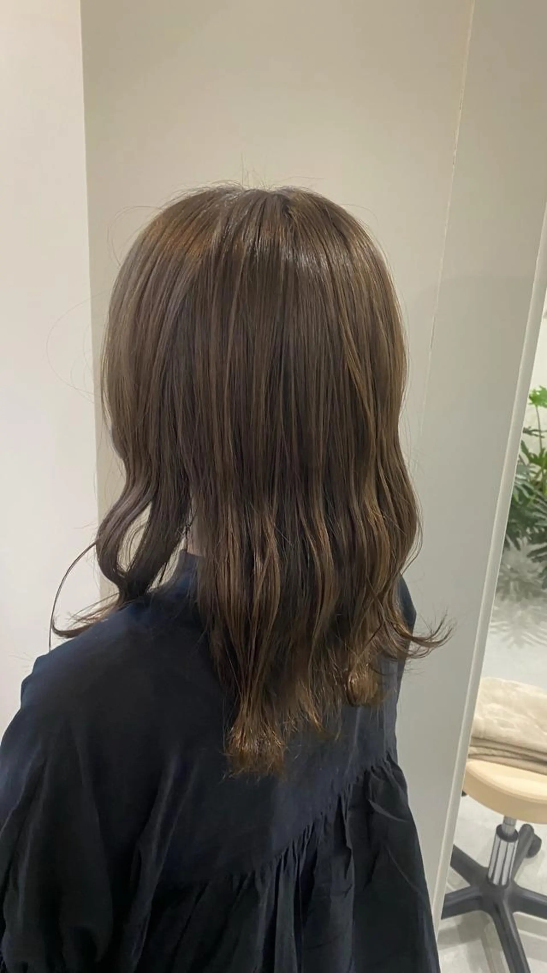 セミロング カラー aimee 北垣 愛夏のヘアスタイル