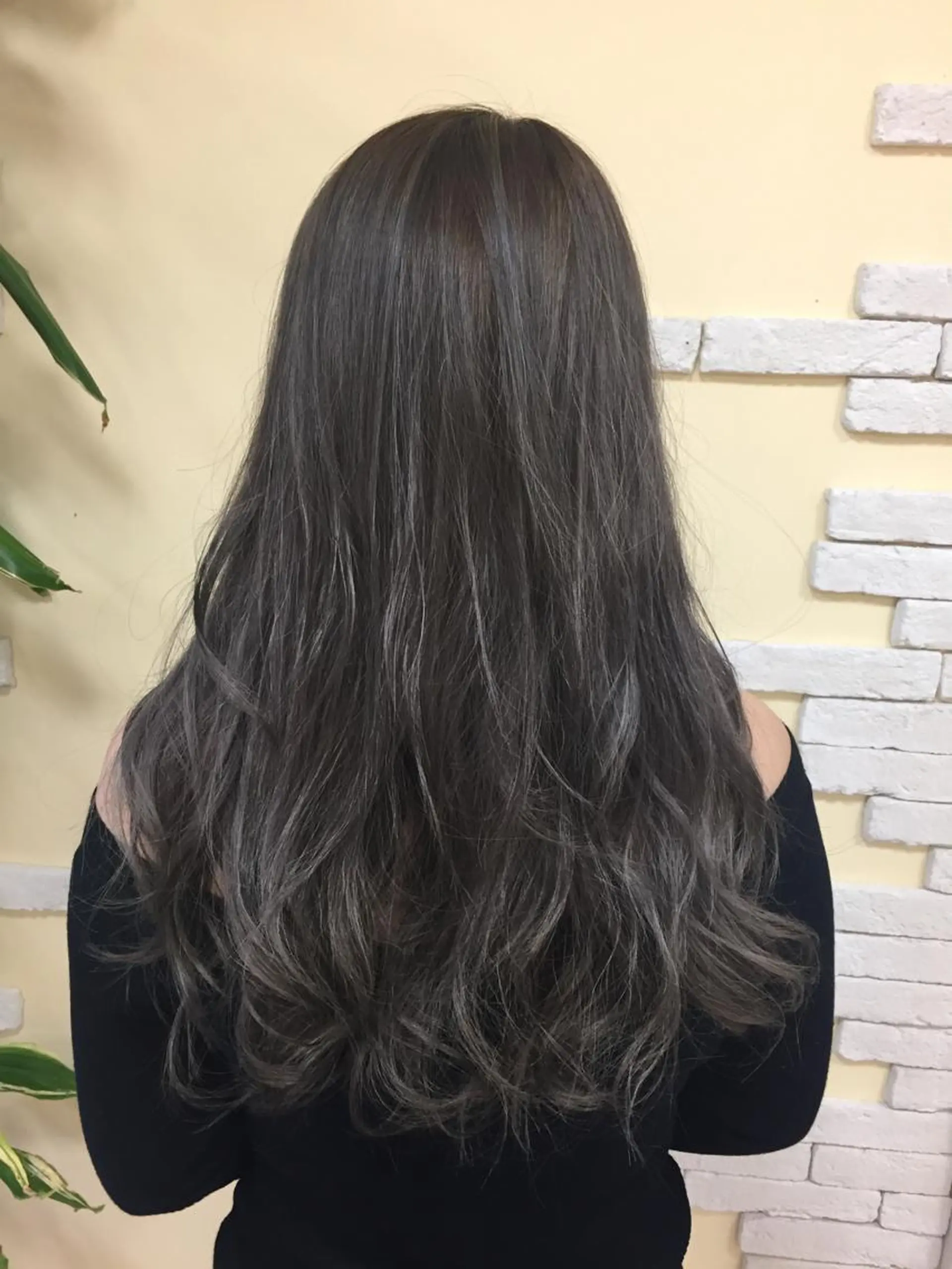 ロング カラー グレージュ ハイライトカラー ハイライト 🌟イメチェン美容師 🌟清水 大輝のヘアスタイル