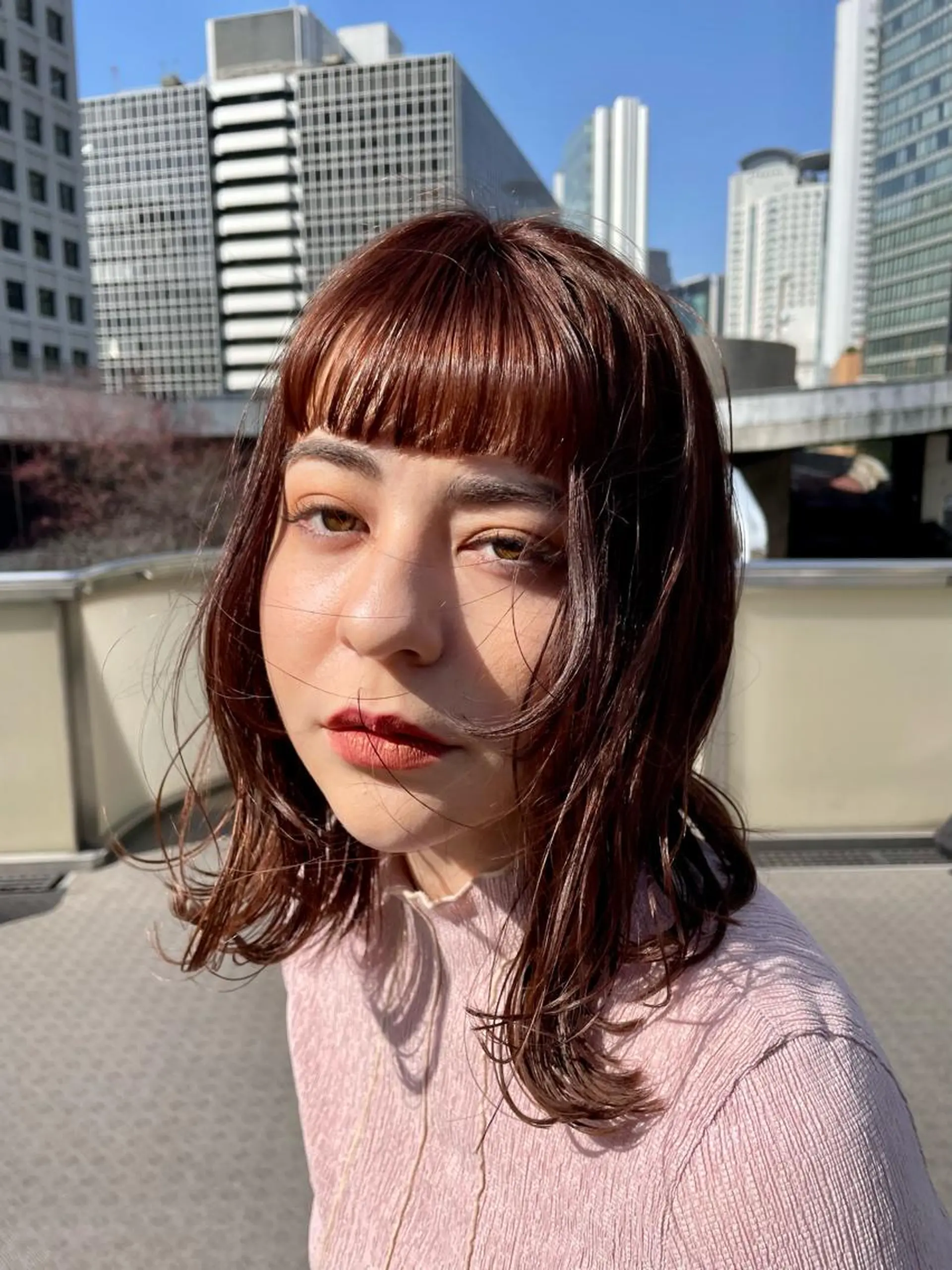 ミディアム カラー パーマ ヘアアレンジ メンズ キッズ ネイル マツエク・マツパ アイブロウ ブラウンカラー マロンブラウン 眉カラー カラーマツエク ブラウン カット ヘアカラー トリートメント tatsumi/ボブ ウルフ/レイヤーのヘアスタイル